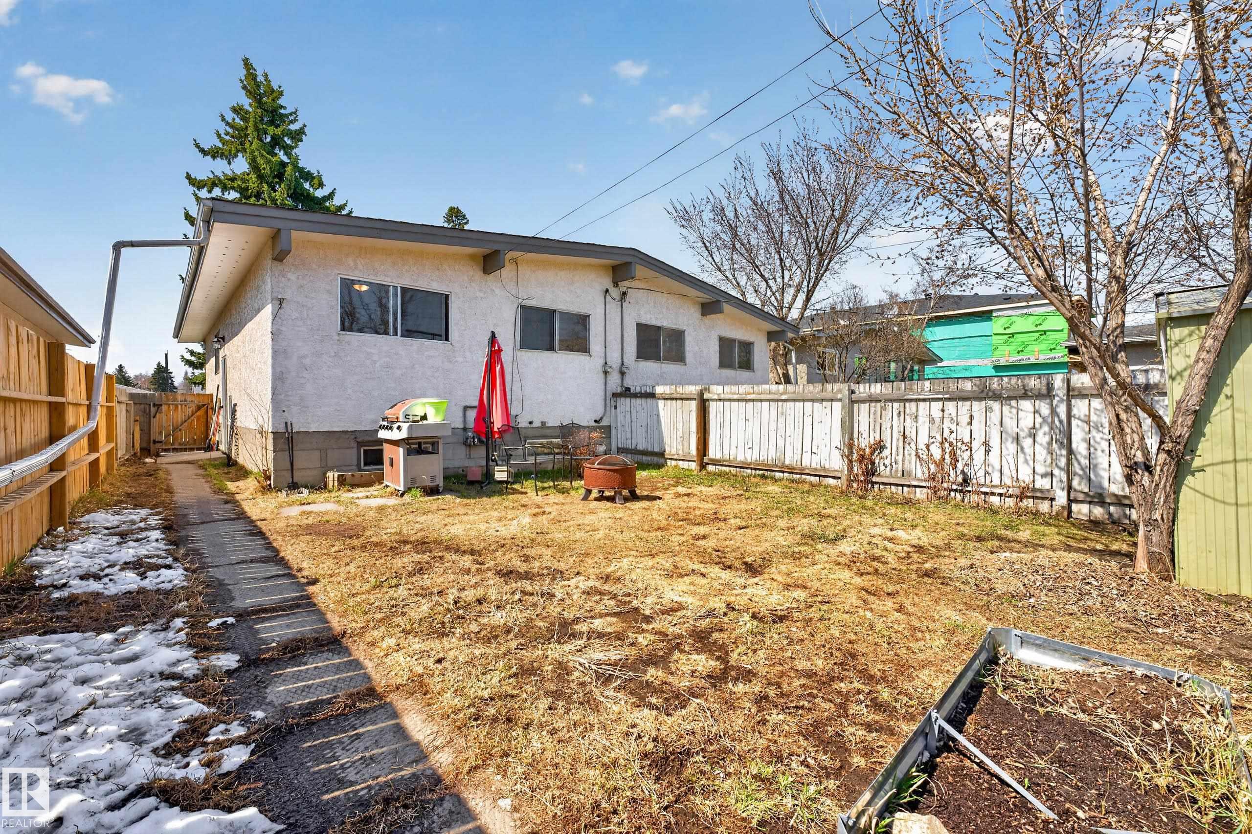 https://zimg.paragon.ice.com/ParagonImages/Property/PM/RAE/225397858/15/0/0/7ab5eea5a3d04bd8abf981d31e160758/1/9f9bbb9caccbd237632f985964265e37/225397858-bc812de3-729c-4399-9072-c1ceab651757.JPG