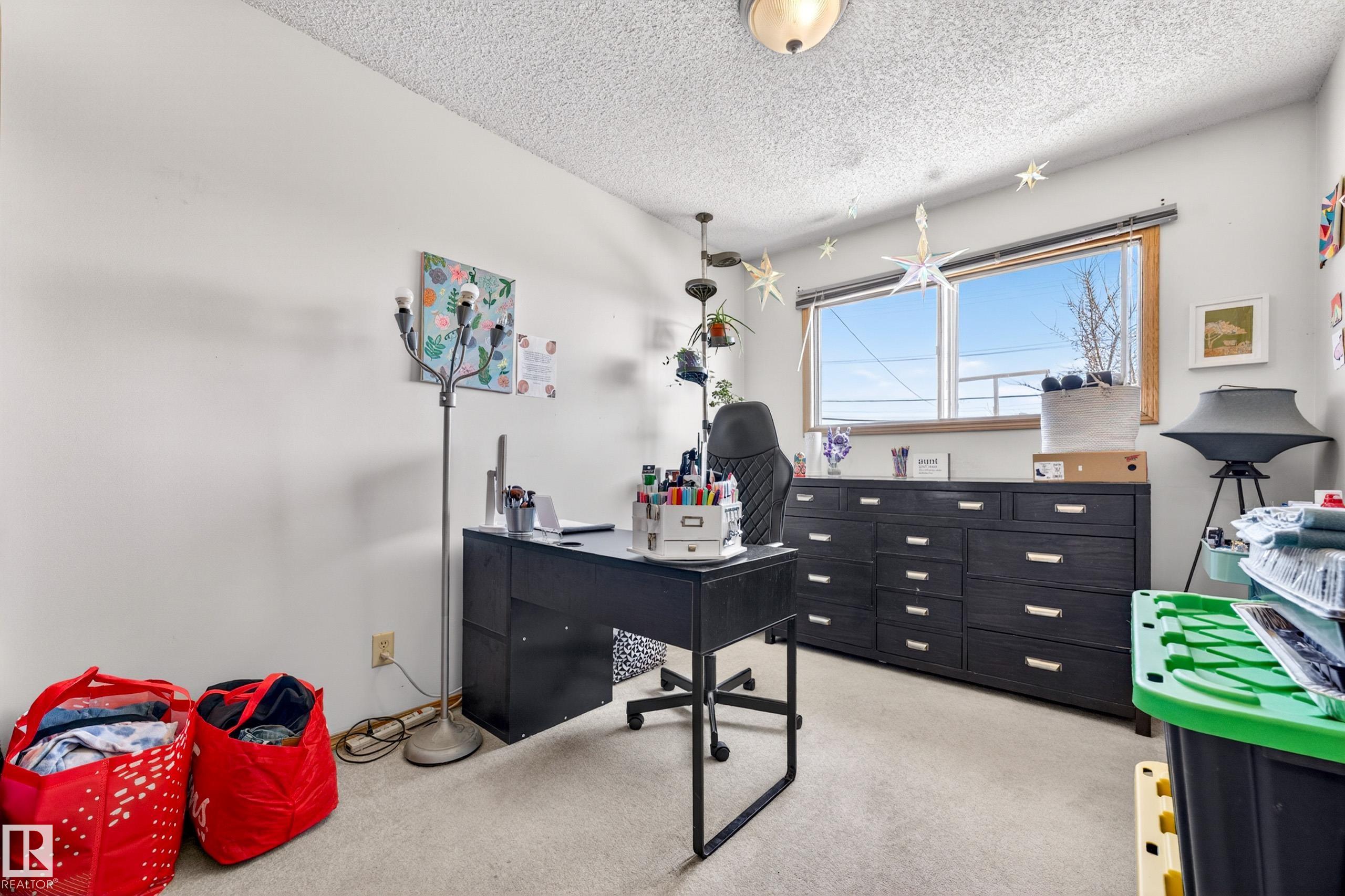https://zimg.paragon.ice.com/ParagonImages/Property/PM/RAE/225397858/35/0/0/69f5efeab33d42548d076ae1749588ed/1/9f9bbb9caccbd237632f985964265e37/225397858-e681688a-00c2-4137-9b17-725bbd95d21c.JPG