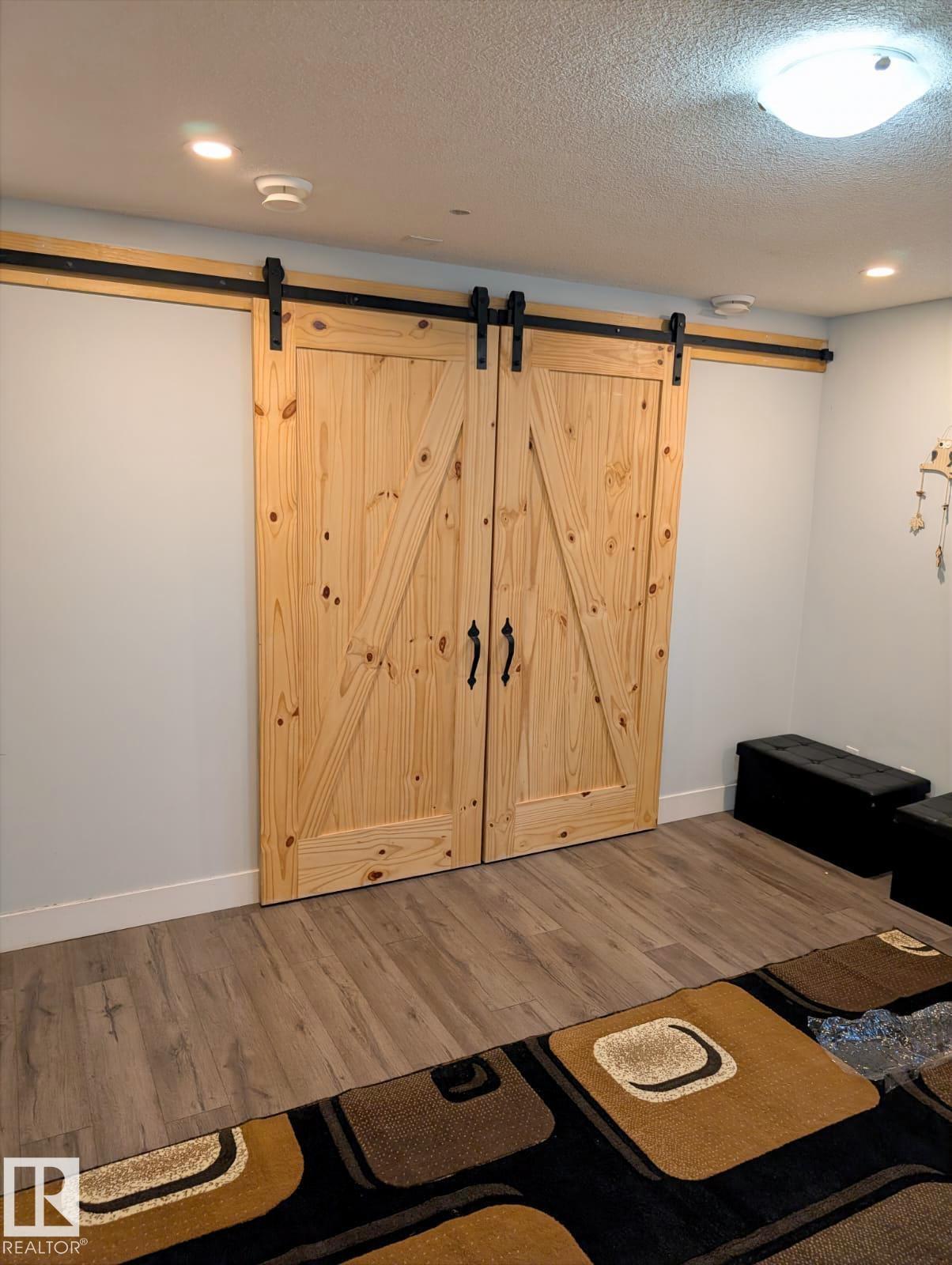 https://zimg.paragon.ice.com/ParagonImages/Property/PM/RAE/225397864/24/0/0/5412e0270d4e15cf080d781724c25e13/1/e34777a7bb9ee8fb9686d7f917a177c7/225397864-3506ecdd-27aa-4c78-8b86-7950871cf063.JPG