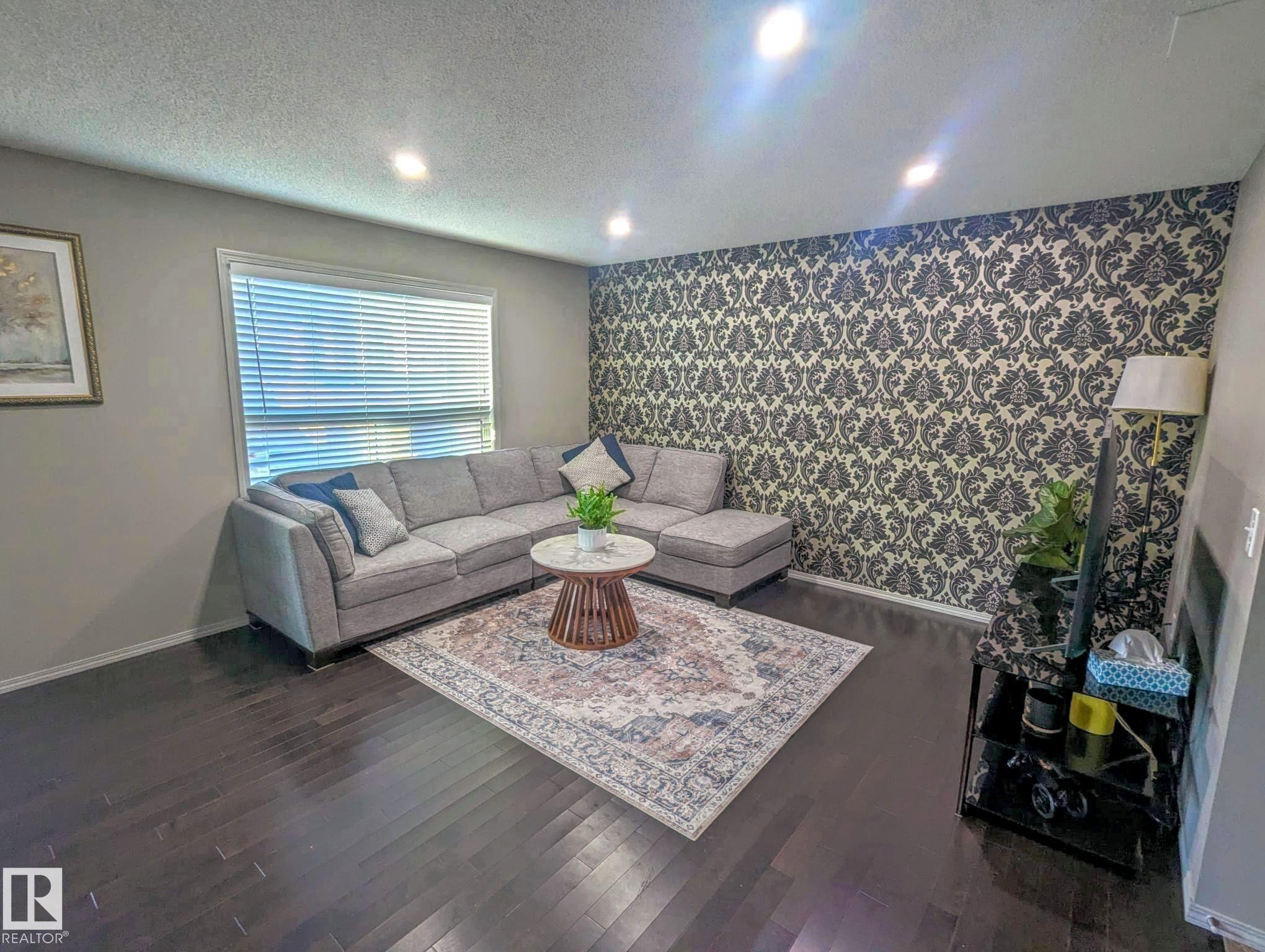 Picture for 3336 17B AV NW NW