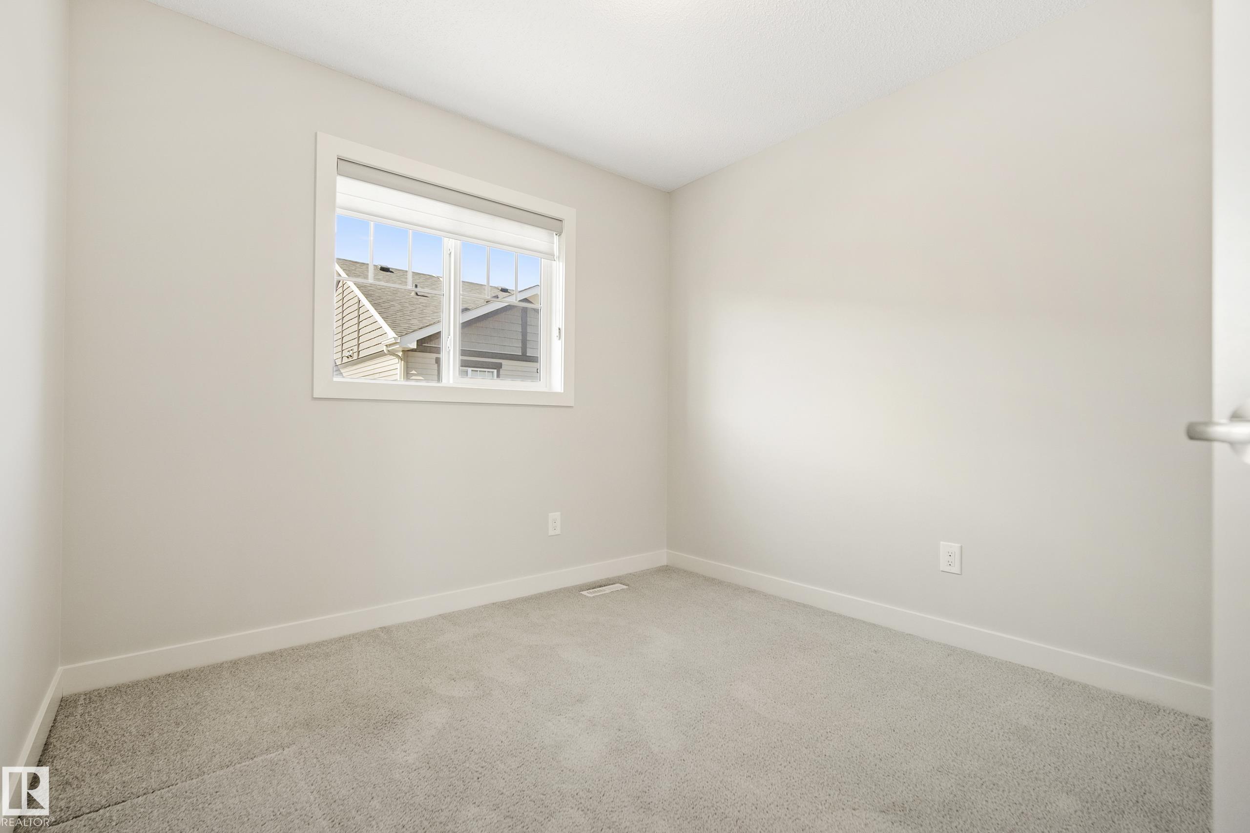 Photo 7 at 90 - 50 Mclaughlin Drive, McLaughlin, Spruce Grove