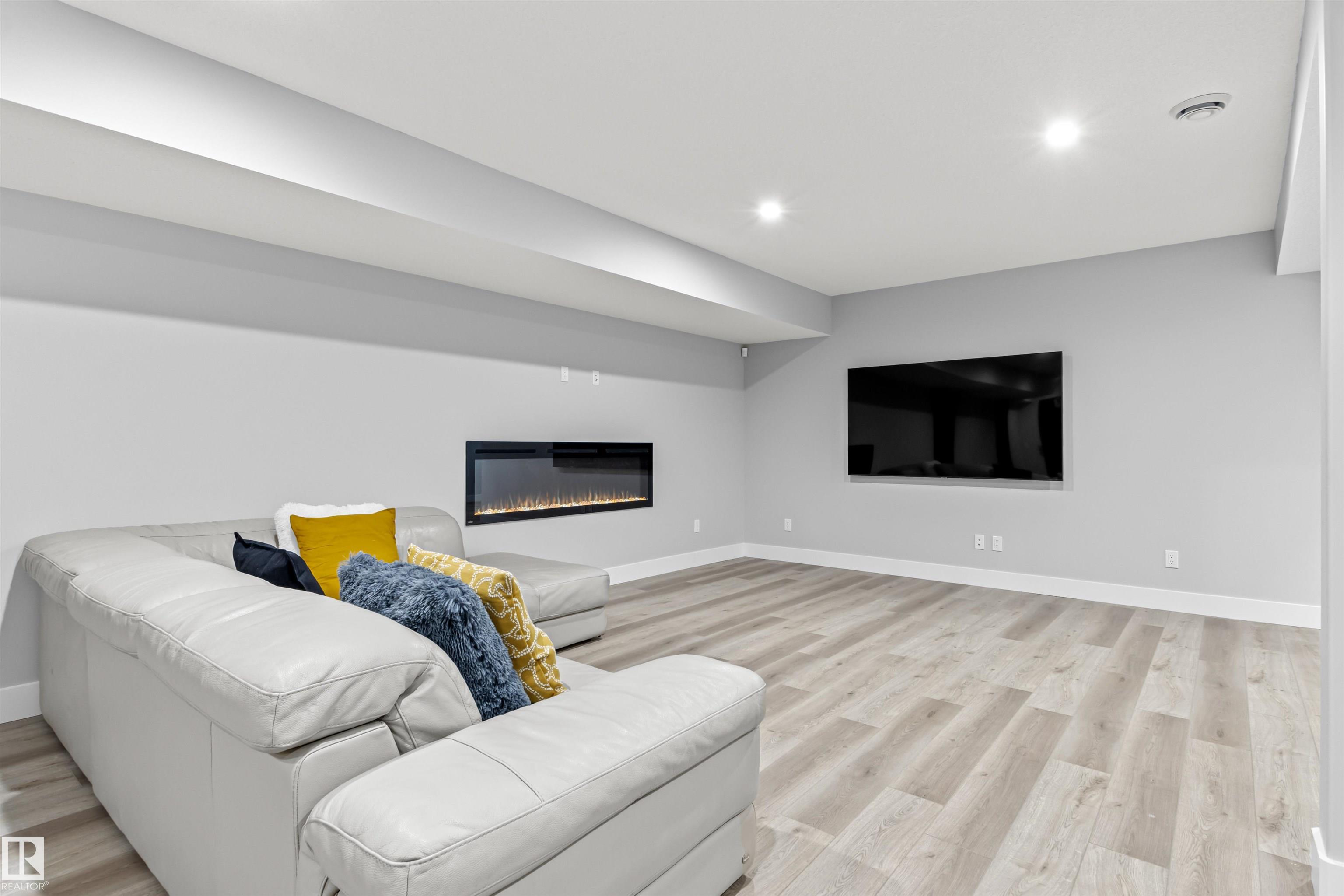 Photo 51 at 4810 Knight Crescent SW, Keswick, Edmonton