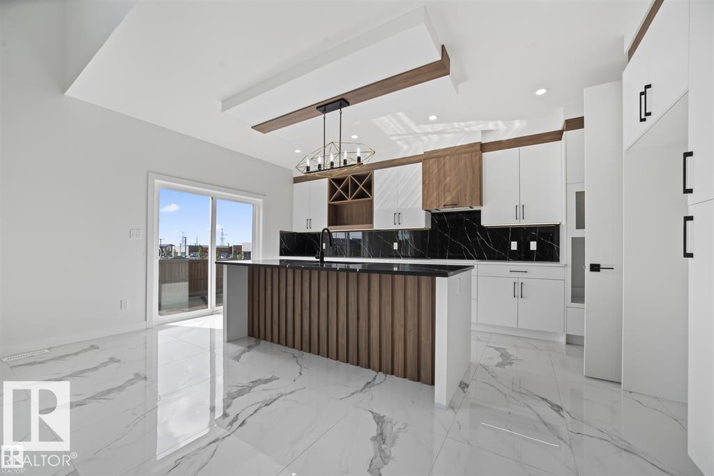 https://zimg.paragon.ice.com/ParagonImages/Property/PM/RAE/225397891/1/0/0/609c4eec350c69704edabb7548b5a26b/1/5b2555a2cf3b636cccfd2b34d5d3223c/225397891-2436df7a-c94d-4e26-b3a9-7b598c6f67f3.JPG