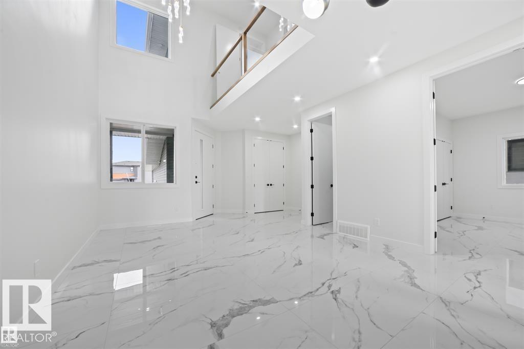 https://zimg.paragon.ice.com/ParagonImages/Property/PM/RAE/225397891/15/0/0/818dea25c77455cb684c055ade19dbc9/1/5b2555a2cf3b636cccfd2b34d5d3223c/225397891-7be87213-8fca-4700-b8d3-8bf58ac580d7.JPG