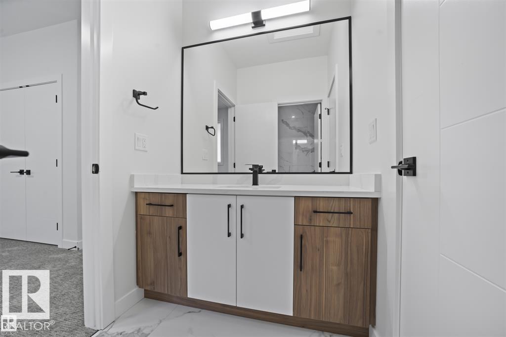 https://zimg.paragon.ice.com/ParagonImages/Property/PM/RAE/225397891/38/0/0/b9f683a9f5af5106784f9fce0a34cfd1/1/5b2555a2cf3b636cccfd2b34d5d3223c/225397891-2429921c-f73f-4a97-a80a-bc276aa27fb6.JPG