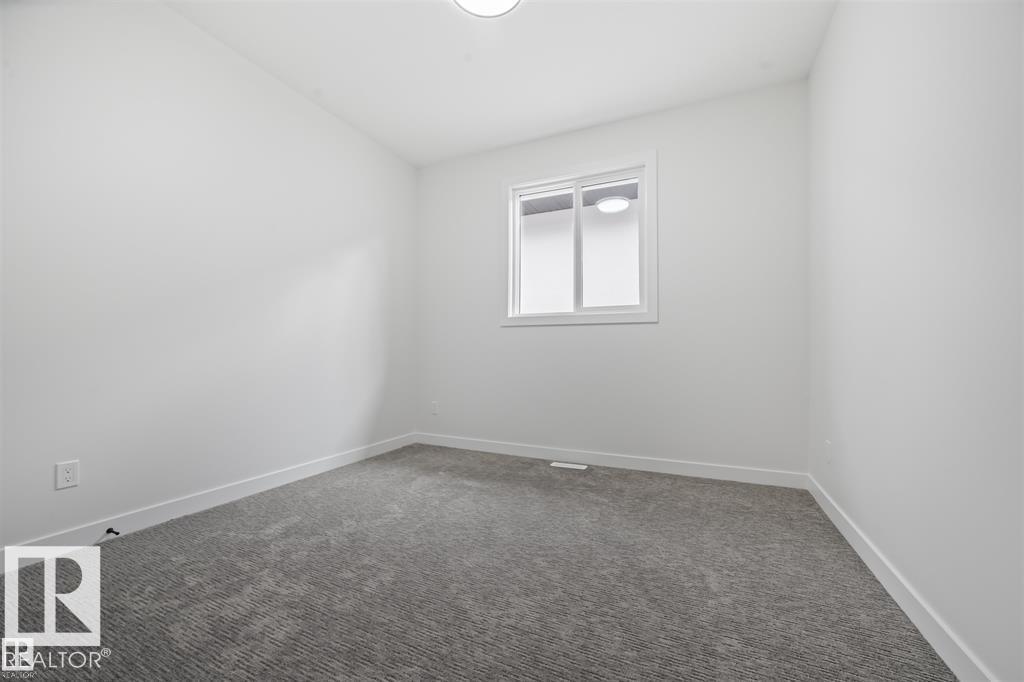 https://zimg.paragon.ice.com/ParagonImages/Property/PM/RAE/225397891/40/0/0/96bfc62d79d571665c81eecf6b69069b/1/5b2555a2cf3b636cccfd2b34d5d3223c/225397891-76ee9d1e-ae7d-49c6-a80a-a0849da77825.JPG