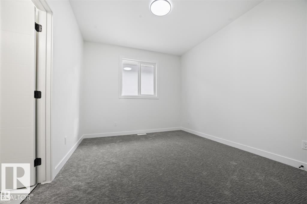 https://zimg.paragon.ice.com/ParagonImages/Property/PM/RAE/225397891/42/0/0/2bd45e6994c4b37b15fc36bd5c499377/1/5b2555a2cf3b636cccfd2b34d5d3223c/225397891-2e9e1fa4-c804-4ed5-86ff-f1daccf36c77.JPG