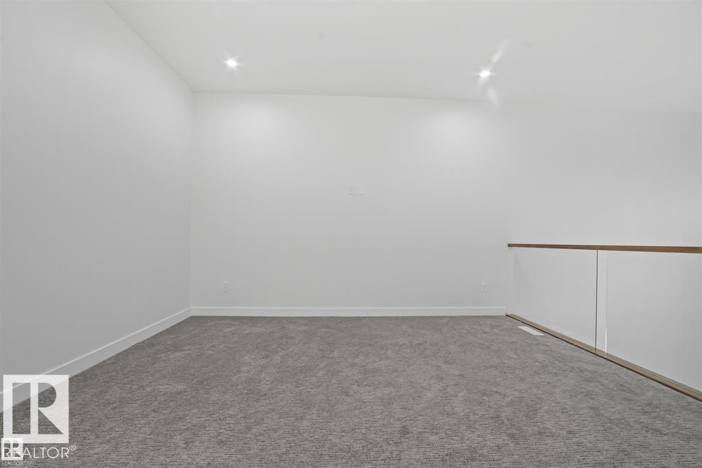 https://zimg.paragon.ice.com/ParagonImages/Property/PM/RAE/225397891/43/0/0/9ee2b0b6b4175d3e3efab4dea4762a06/1/5b2555a2cf3b636cccfd2b34d5d3223c/225397891-cc49c6ca-b996-4e82-826d-4989d0807a22.JPG