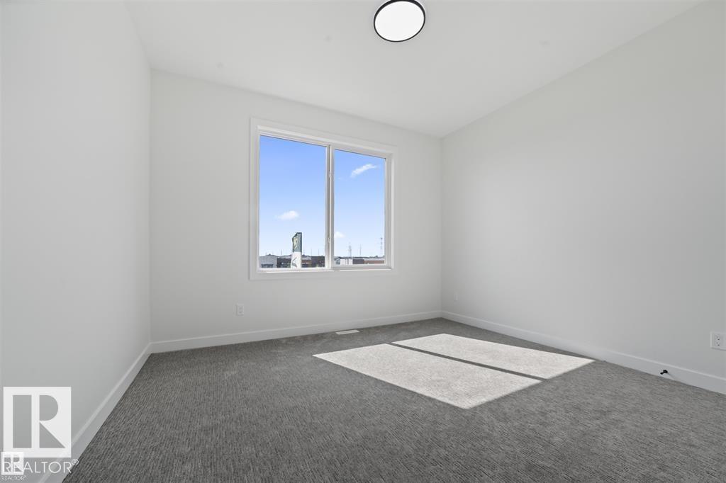 https://zimg.paragon.ice.com/ParagonImages/Property/PM/RAE/225397891/45/0/0/3d30f0d60fcba4fa600437ff7d6413b7/1/5b2555a2cf3b636cccfd2b34d5d3223c/225397891-a608a1ad-de0b-4b5a-b7b7-2cf5c201f027.JPG