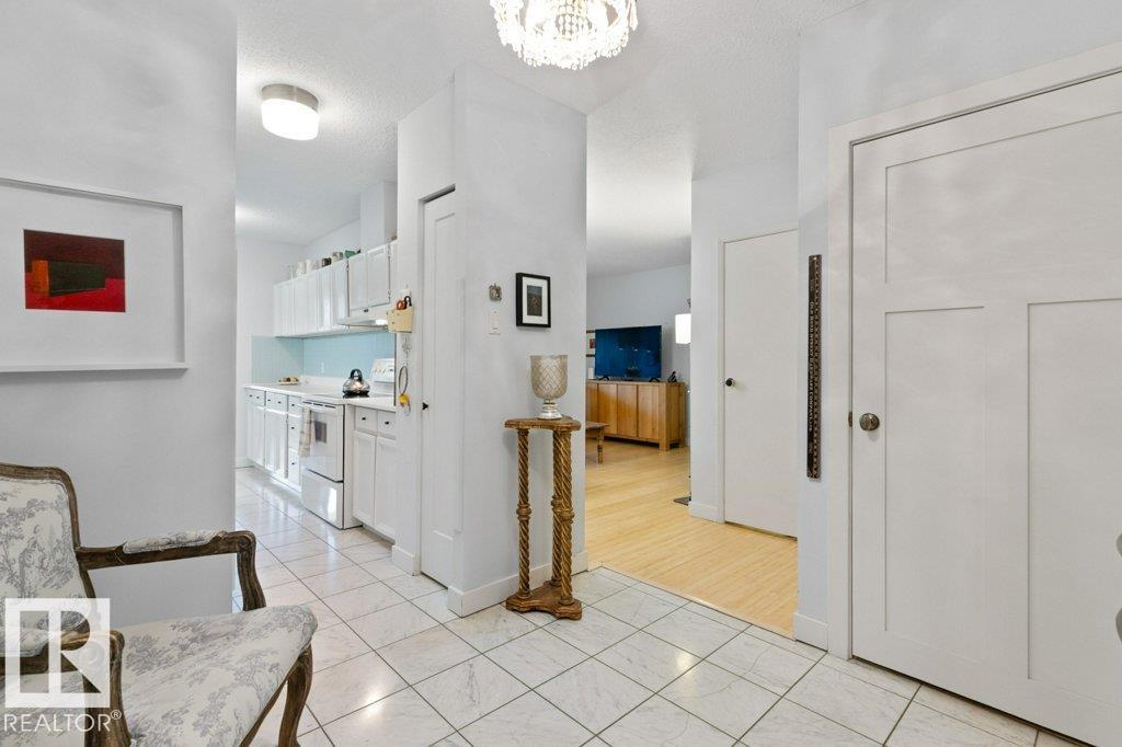 Photo 4 at 202 - 9809 110 Street NW, Wîhkwêntôwin, Edmonton