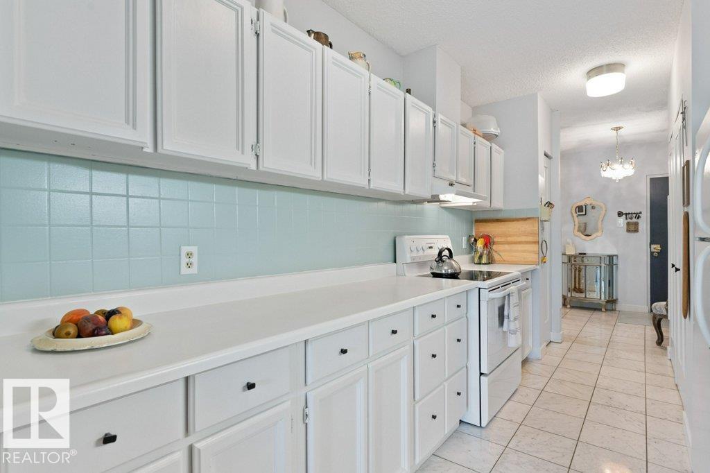 Photo 9 at 202 - 9809 110 Street NW, Wîhkwêntôwin, Edmonton