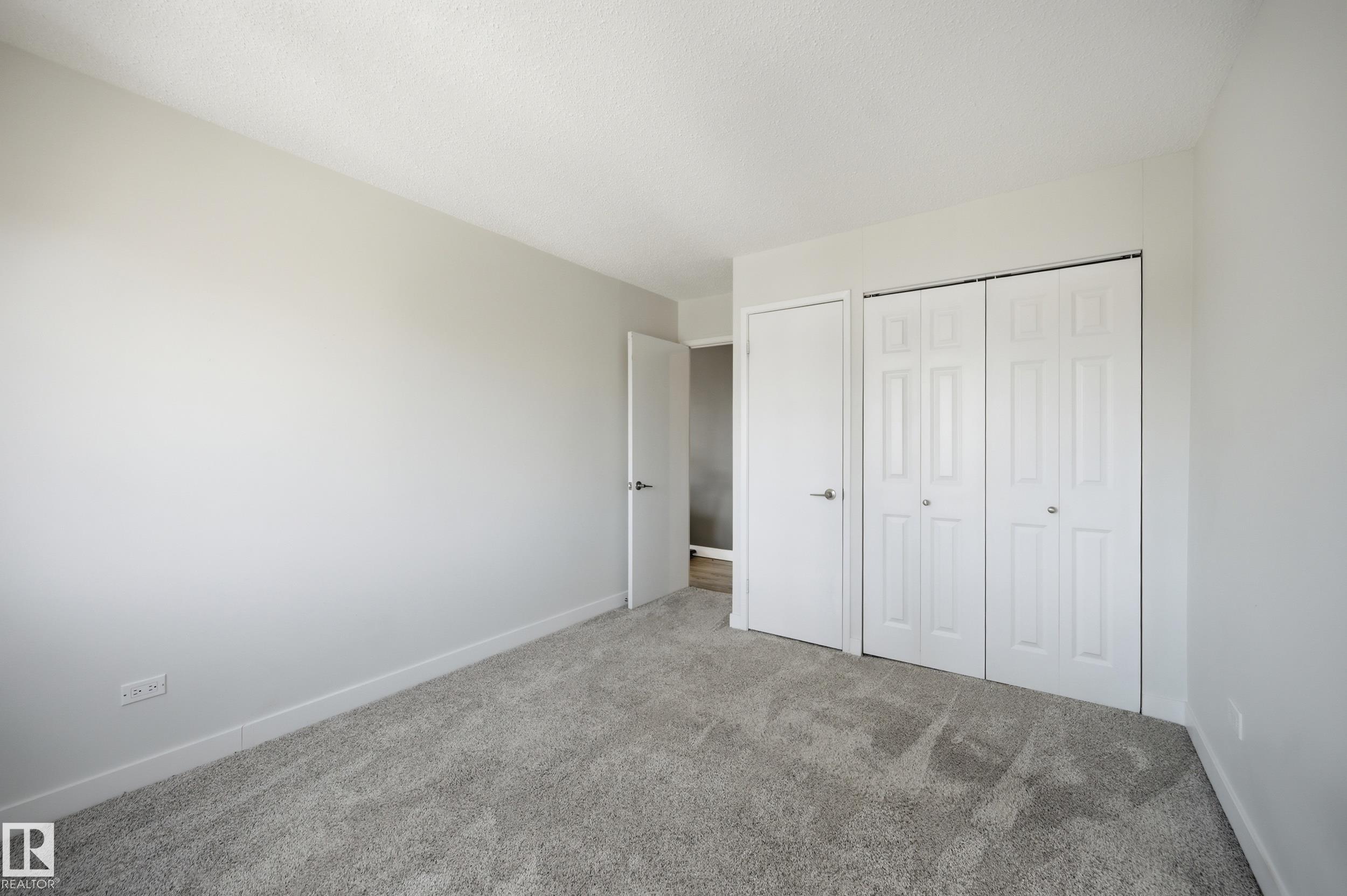 https://zimg.paragon.ice.com/ParagonImages/Property/PM/RAE/225397903/20/0/0/1c6f987519d0f1dc279e9ac18008ed95/1/912e9e15fee64093640accc3e61802b1/225397903-a789a507-fafd-49c1-acee-273acd9eac69.JPG