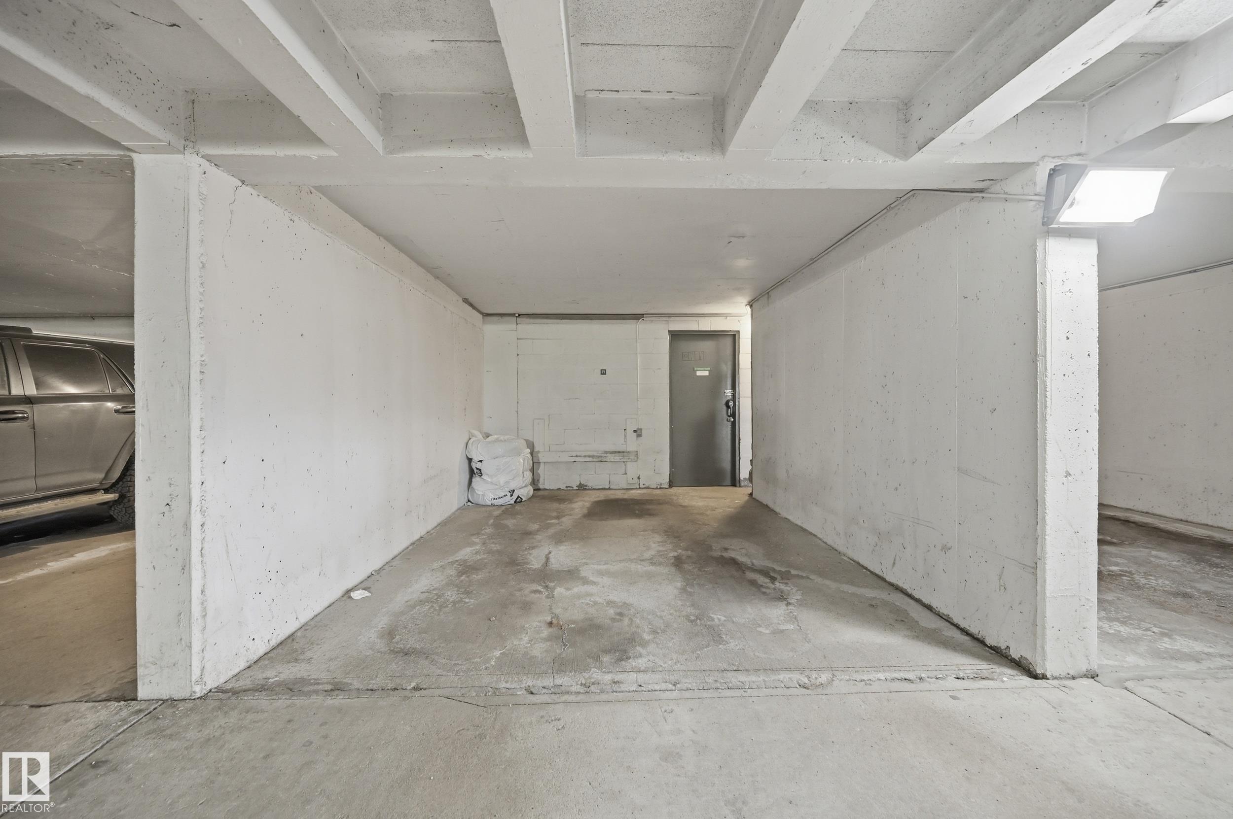 https://zimg.paragon.ice.com/ParagonImages/Property/PM/RAE/225397903/23/0/0/50f042a608bc904d6af6c46f6ef8bee0/1/912e9e15fee64093640accc3e61802b1/225397903-bfe9347b-c7b9-4263-8516-9ae588b6cd29.JPG