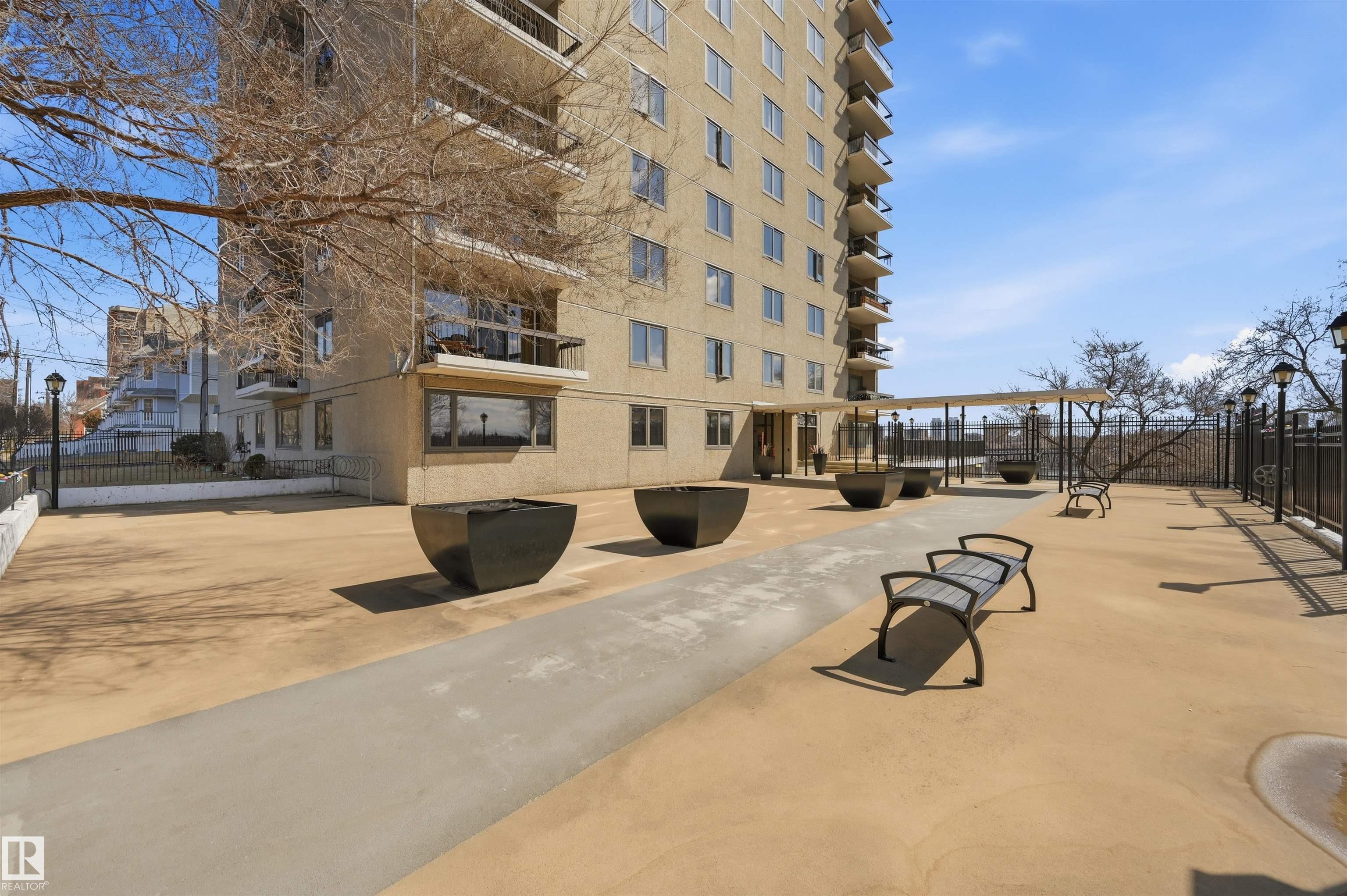 https://zimg.paragon.ice.com/ParagonImages/Property/PM/RAE/225397903/34/0/0/9be202cddfc5292b536aceb972124945/1/912e9e15fee64093640accc3e61802b1/225397903-72f61f5a-9ce2-4503-aa99-38f78506d030.JPG