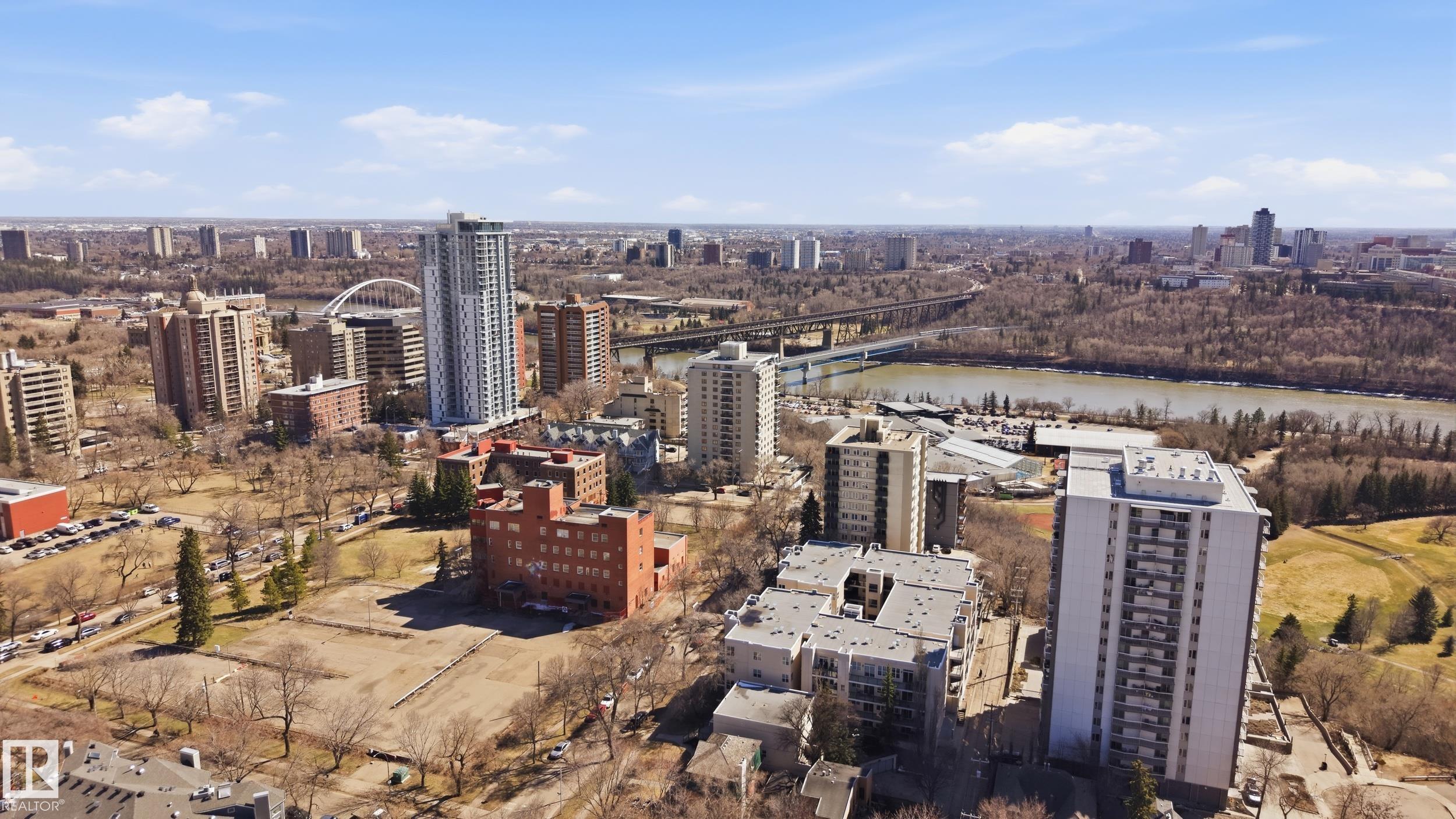 https://zimg.paragon.ice.com/ParagonImages/Property/PM/RAE/225397903/43/0/0/a00958fe13a183fb4f2f7293f55de6e2/1/912e9e15fee64093640accc3e61802b1/225397903-3b982561-8717-4b1c-b996-ce41222dd03b.JPG