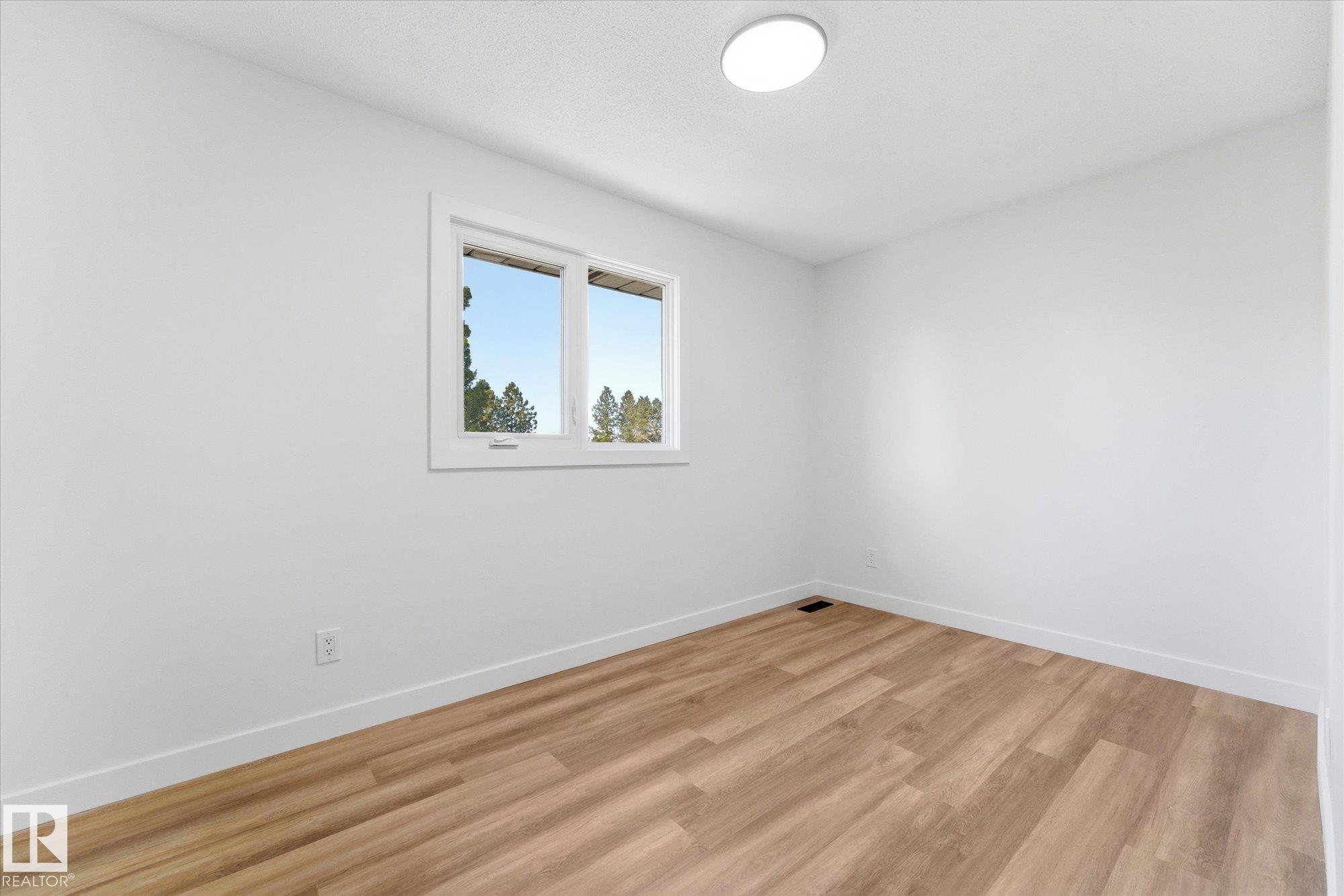 Photo 24 at 4224 110 Street NW, Rideau Park, Edmonton