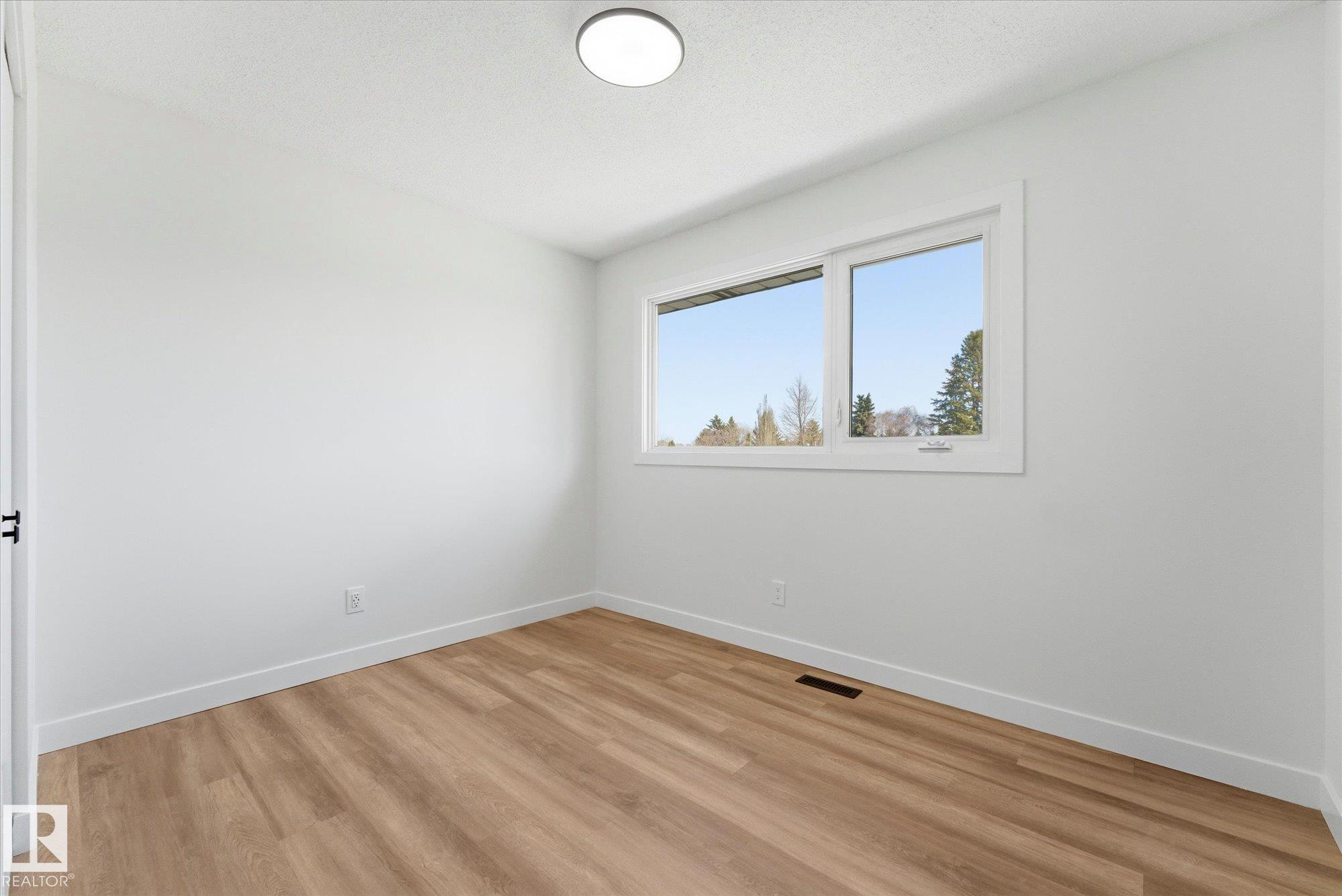 Photo 30 at 4224 110 Street NW, Rideau Park, Edmonton