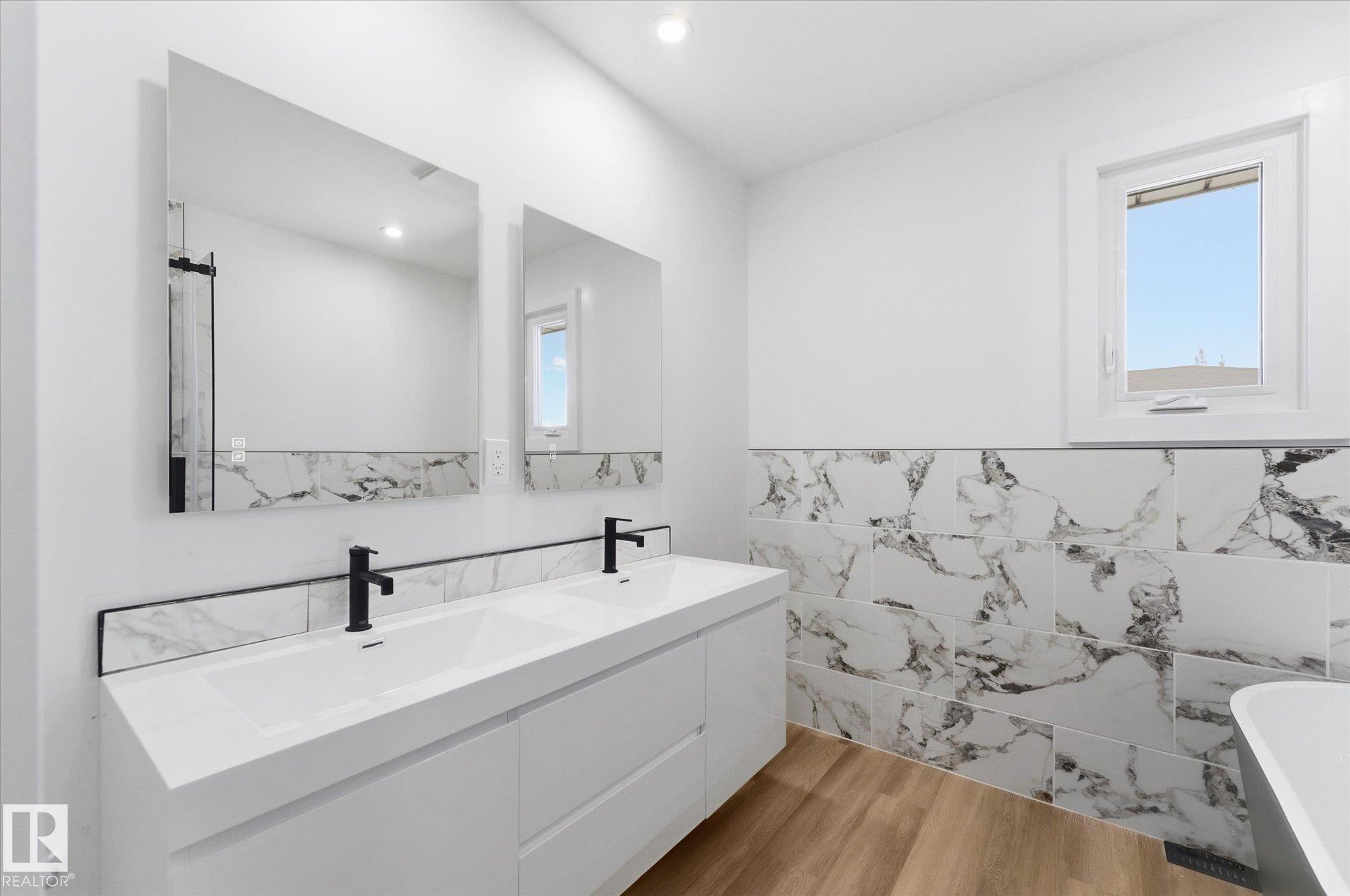 Photo 32 at 4224 110 Street NW, Rideau Park, Edmonton
