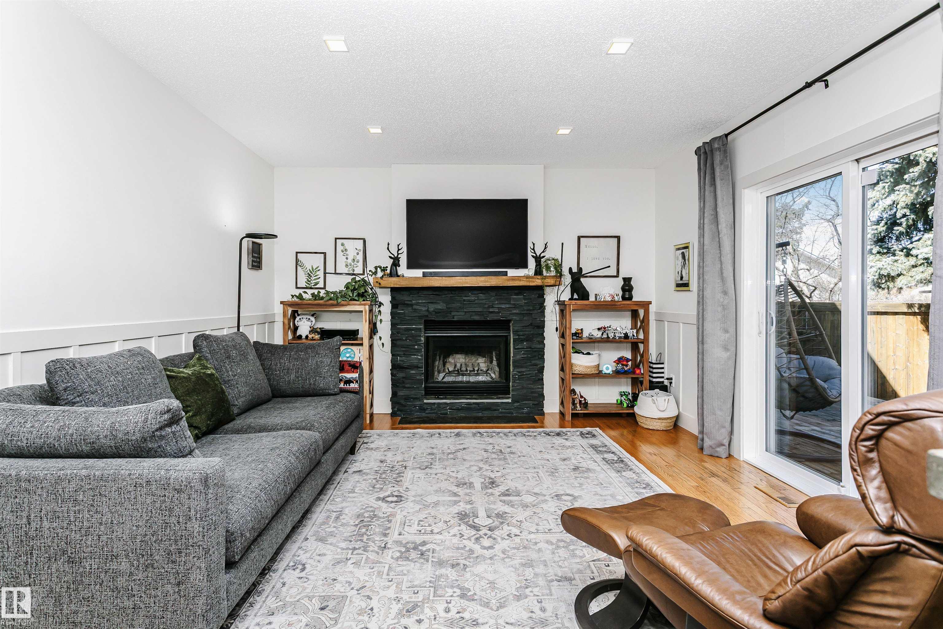 Photo 11 at 17820 57 Avenue NW, Dechene, Edmonton