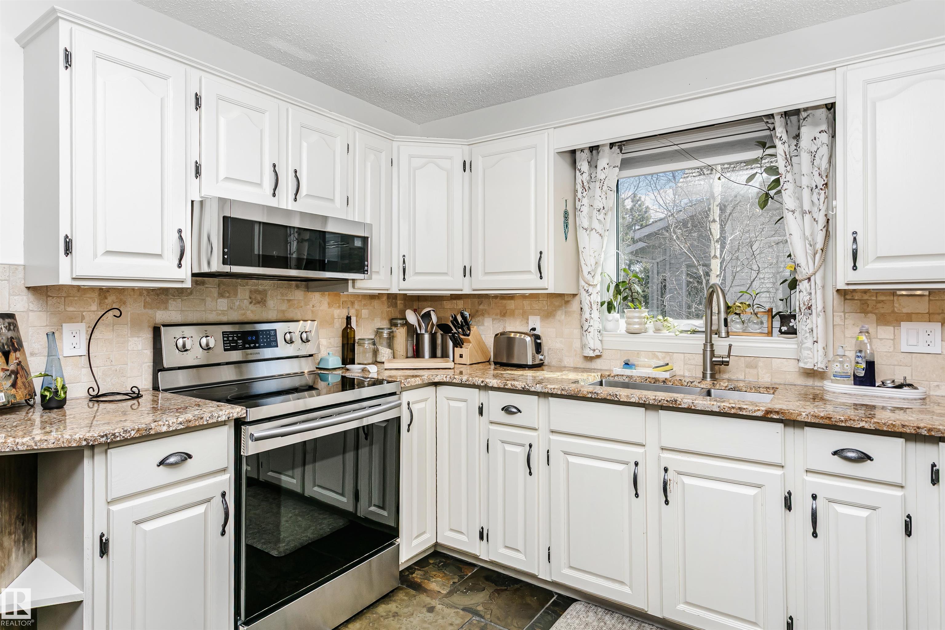 Photo 17 at 17820 57 Avenue NW, Dechene, Edmonton