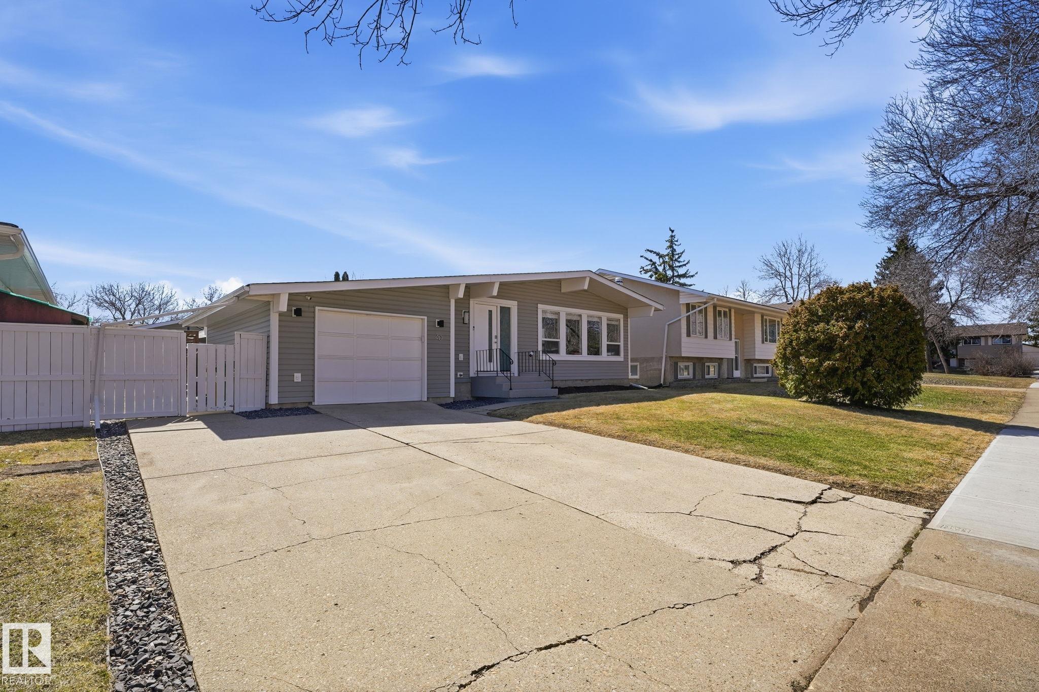 30 Afton Crescent, Akinsdale, St. Albert