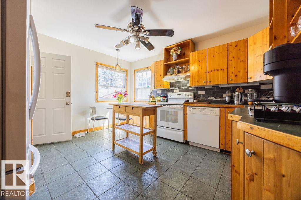 https://zimg.paragon.ice.com/ParagonImages/Property/PM/RAE/225397934/13/0/0/76934d92e3e01937e2c96dc5799fdc1d/1/cf982ccae2d1dc2320eee0255d3791e9/225397934-ca2234fa-8834-48b1-91fa-0b21fe5eac6f.JPG