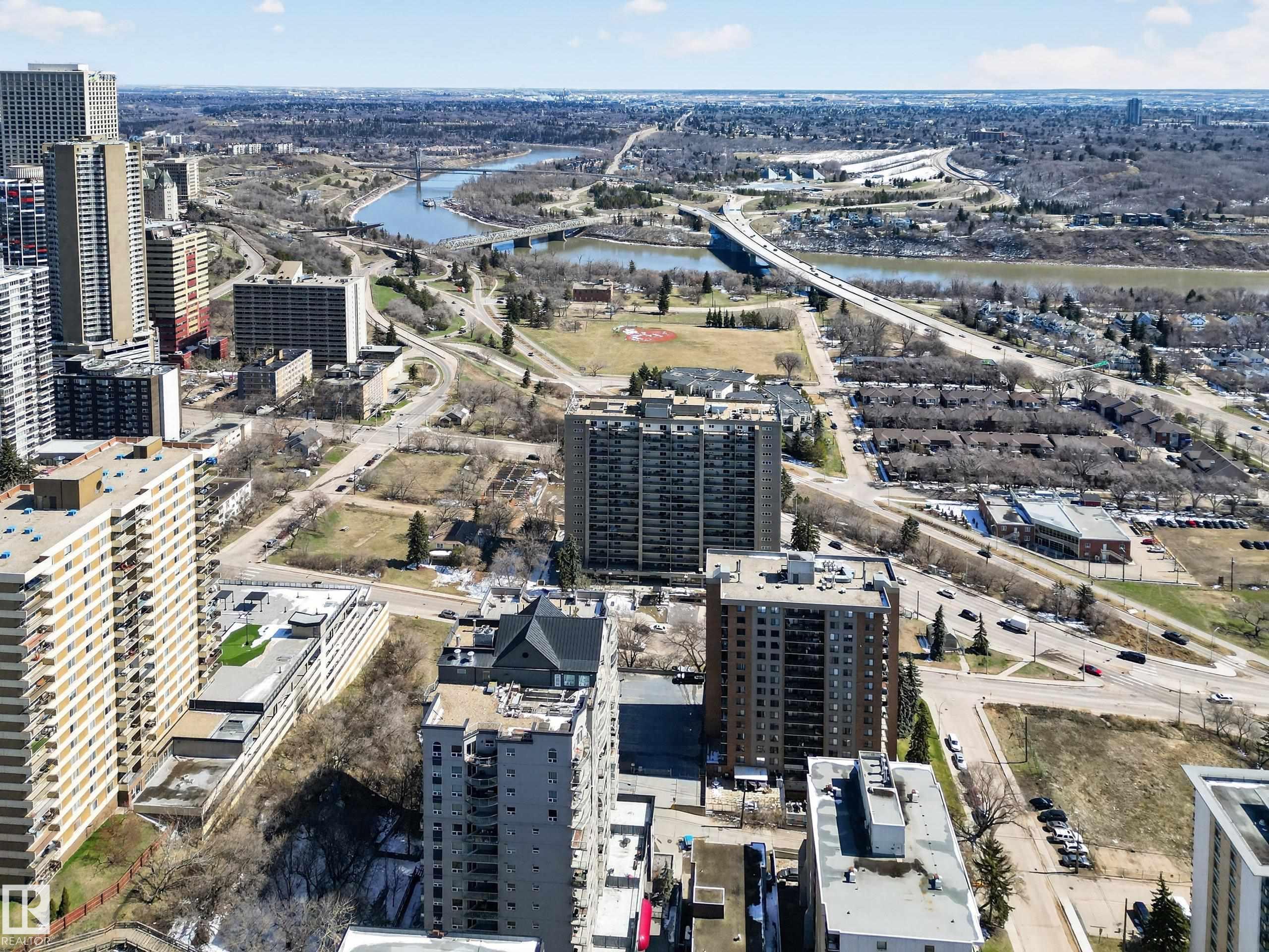 https://zimg.paragon.ice.com/ParagonImages/Property/PM/RAE/225397947/42/0/0/9eeee455aa25022eae712d1d008a82bb/1/211f8aa37851f744cbe736359a5e1ac9/225397947-bb4165d0-891a-42e8-9464-f29512911415.JPG
