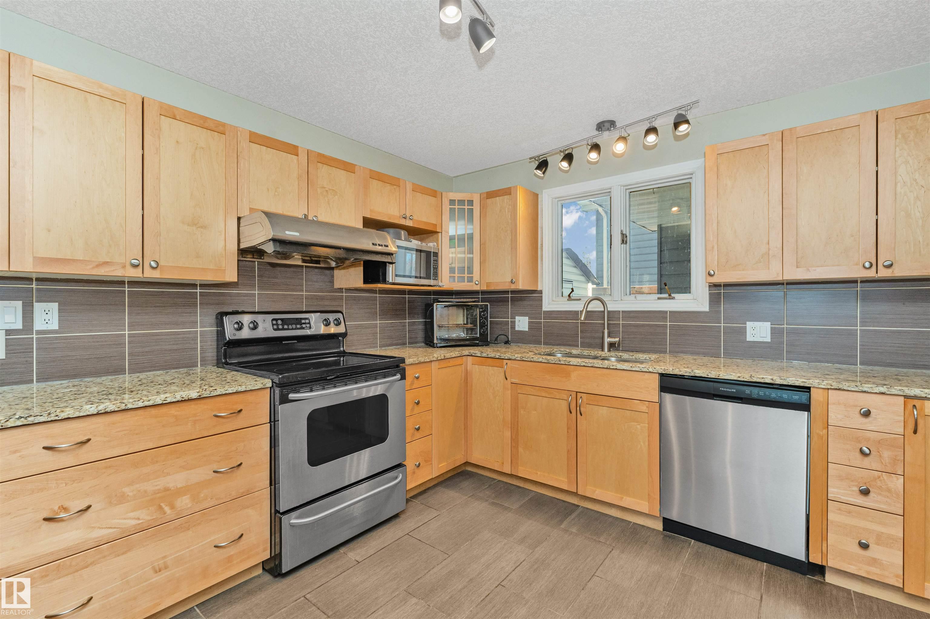 Photo 19 at 6016 177 Street NW, Gariepy, Edmonton