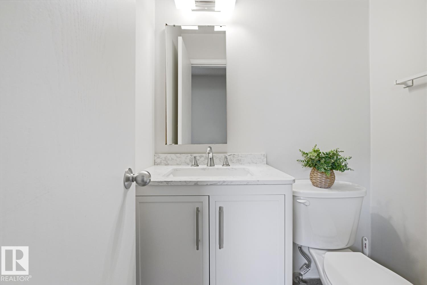 Photo 19 at 17604 85 Avenue NW, Thorncliffe, Edmonton