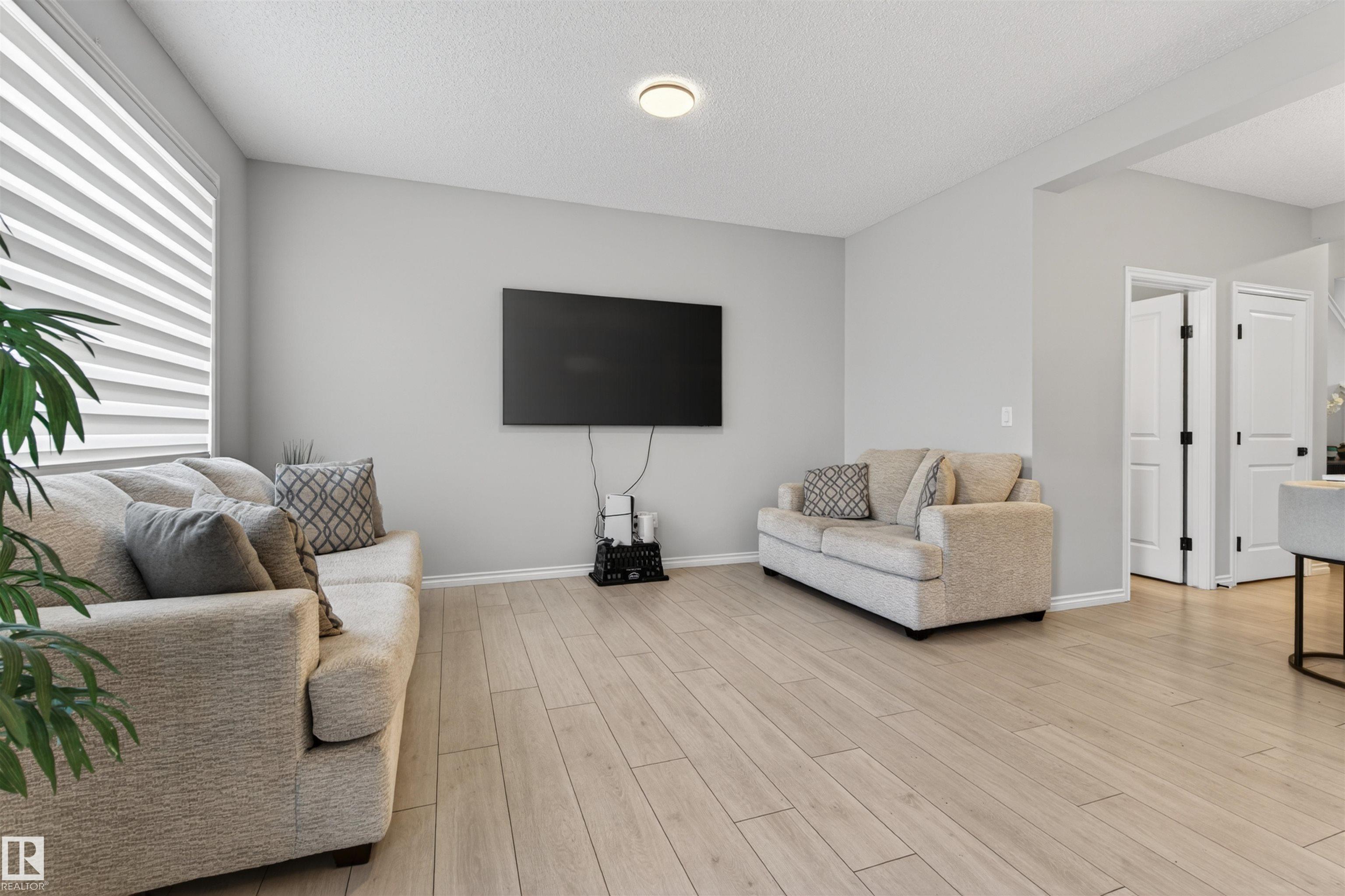 Photo 9 at 5348 Lark Landing NW, Kinglet Gardens, Edmonton
