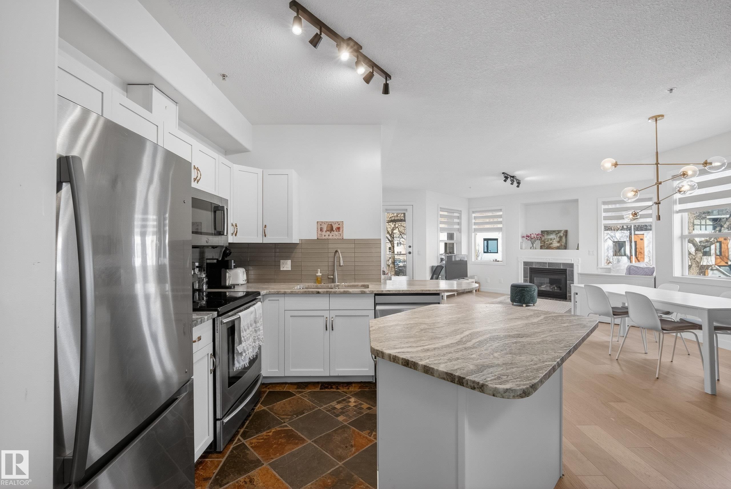 Photo 16 at 205 - 10011 110 Street NW, Wîhkwêntôwin, Edmonton