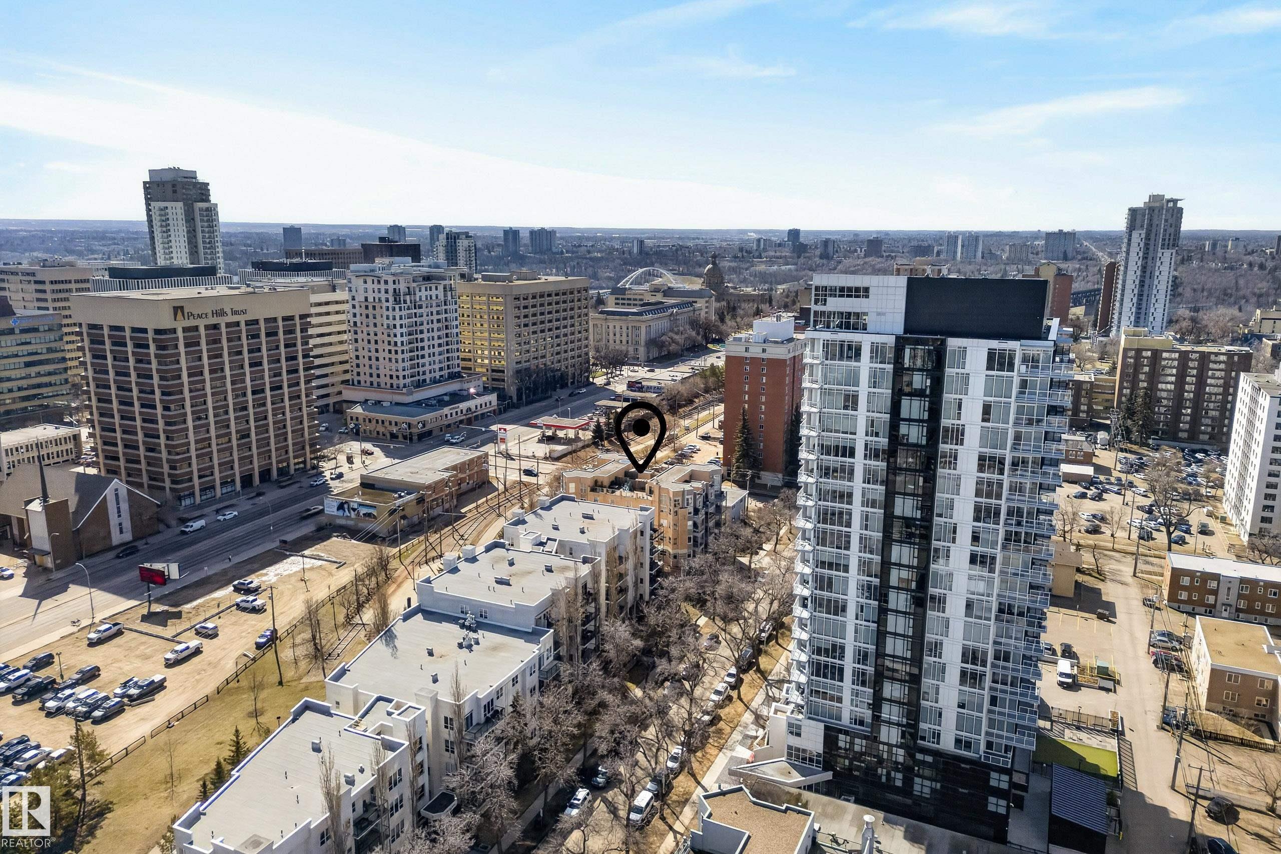 Photo 7 at 205 - 10011 110 Street NW, Wîhkwêntôwin, Edmonton
