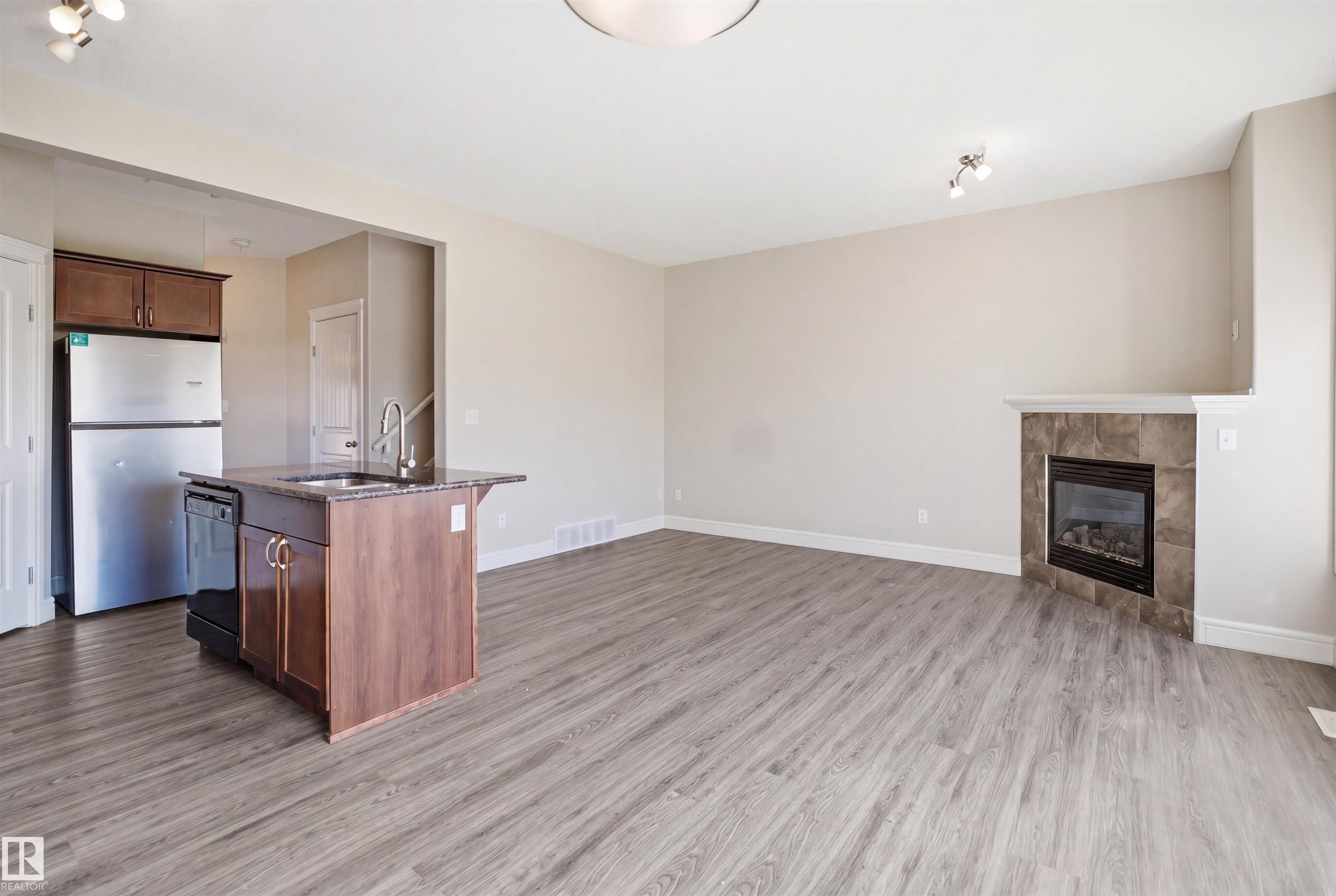 https://zimg.paragon.ice.com/ParagonImages/Property/PM/RAE/225397967/10/0/0/aa0c361e9eaef67d91ea0748e566eab7/1/f66a4c6517b78ba93e29e13abfb2f456/225397967-ac7b346b-5b5a-460f-b639-a6785e12af5e.JPG
