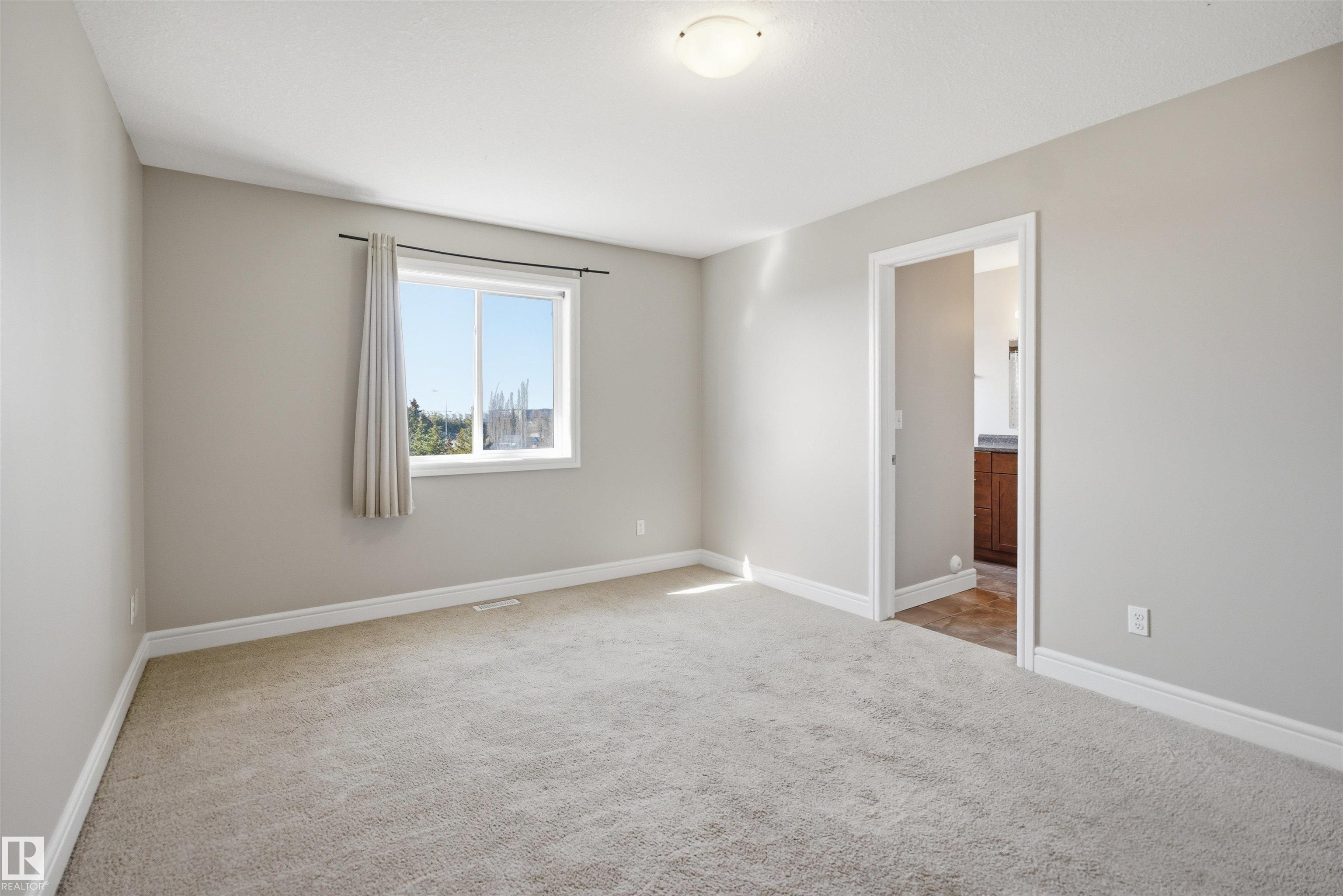 https://zimg.paragon.ice.com/ParagonImages/Property/PM/RAE/225397967/21/0/0/69e343de908894d0747621ef7c370202/1/f66a4c6517b78ba93e29e13abfb2f456/225397967-431c05e6-f4b2-427a-8e8f-ea4488eb2946.JPG