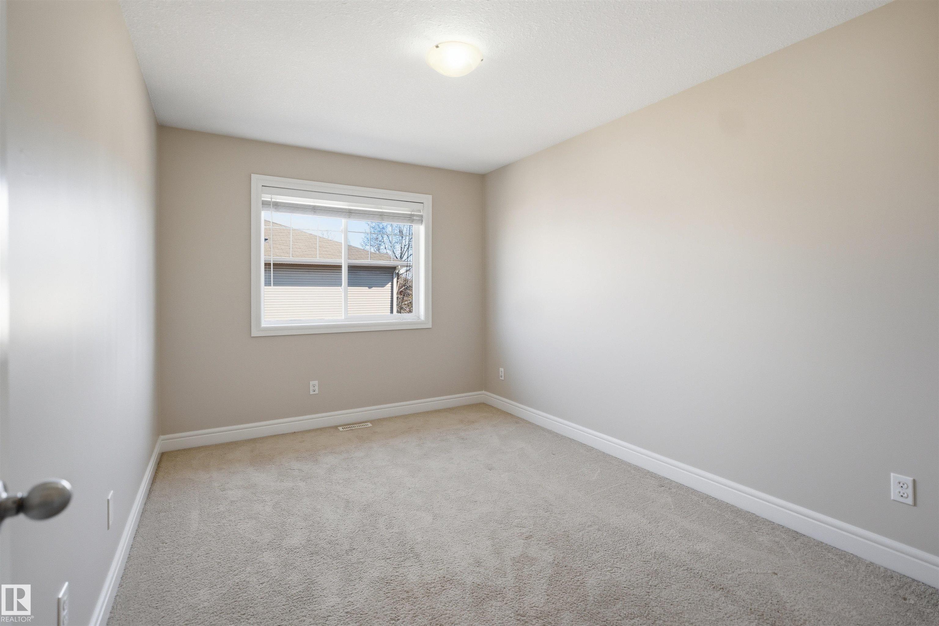 https://zimg.paragon.ice.com/ParagonImages/Property/PM/RAE/225397967/30/0/0/277c265c33c531ca2270207a7d718286/1/f66a4c6517b78ba93e29e13abfb2f456/225397967-fad02b93-311b-4909-bf9d-114465d280e7.JPG