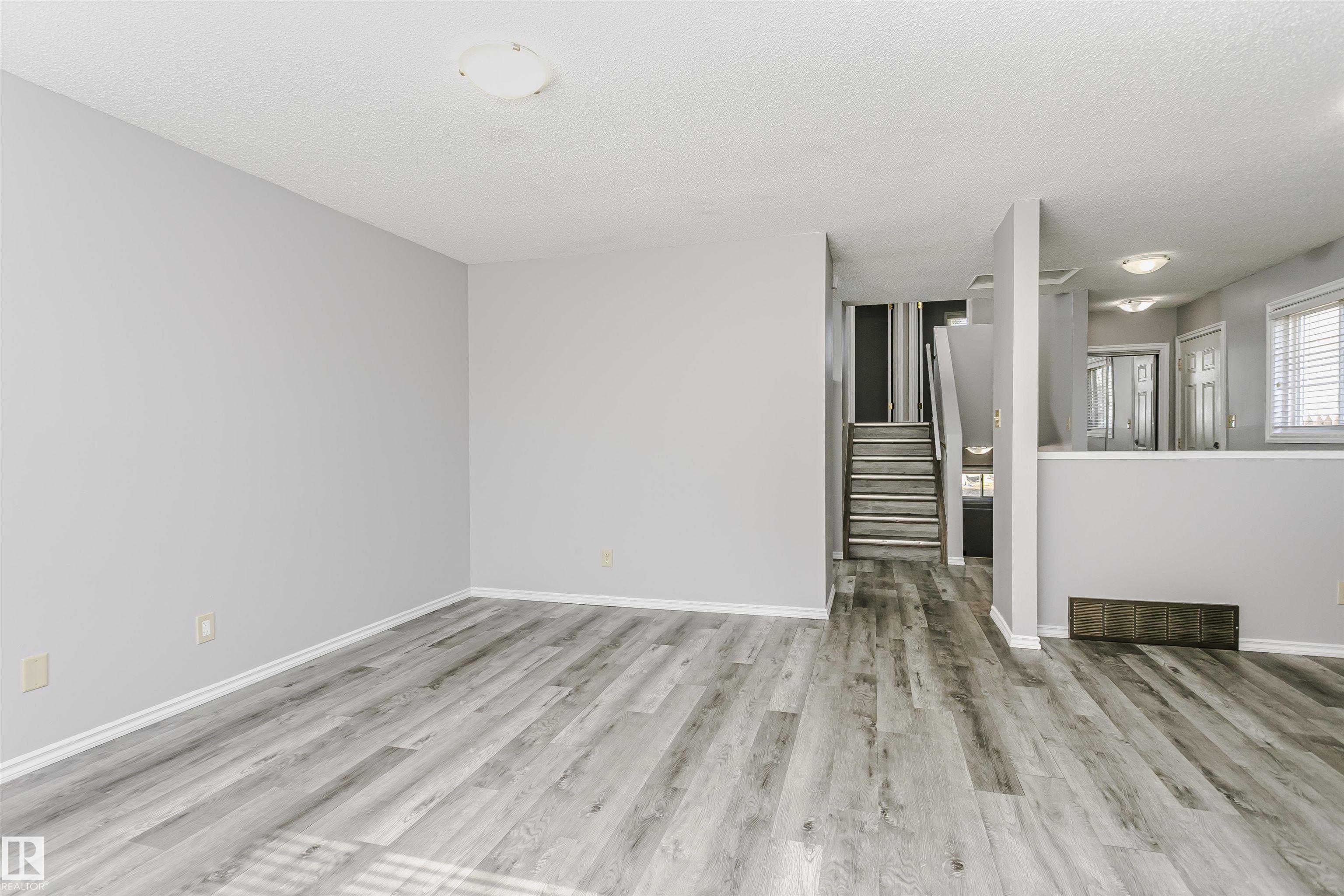 Photo 13 at 7428 188 Street NW, Lymburn, Edmonton
