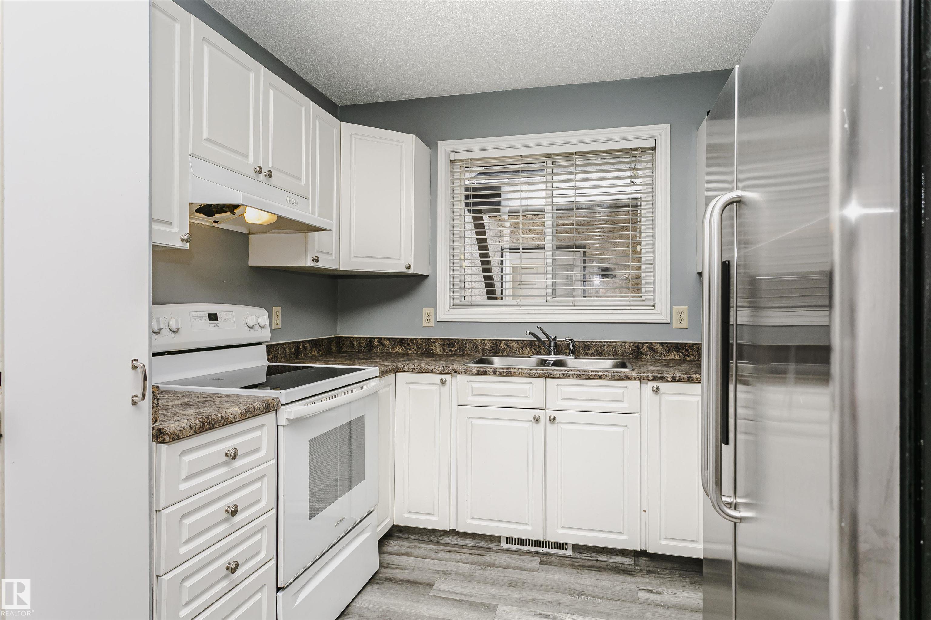 Photo 17 at 7428 188 Street NW, Lymburn, Edmonton
