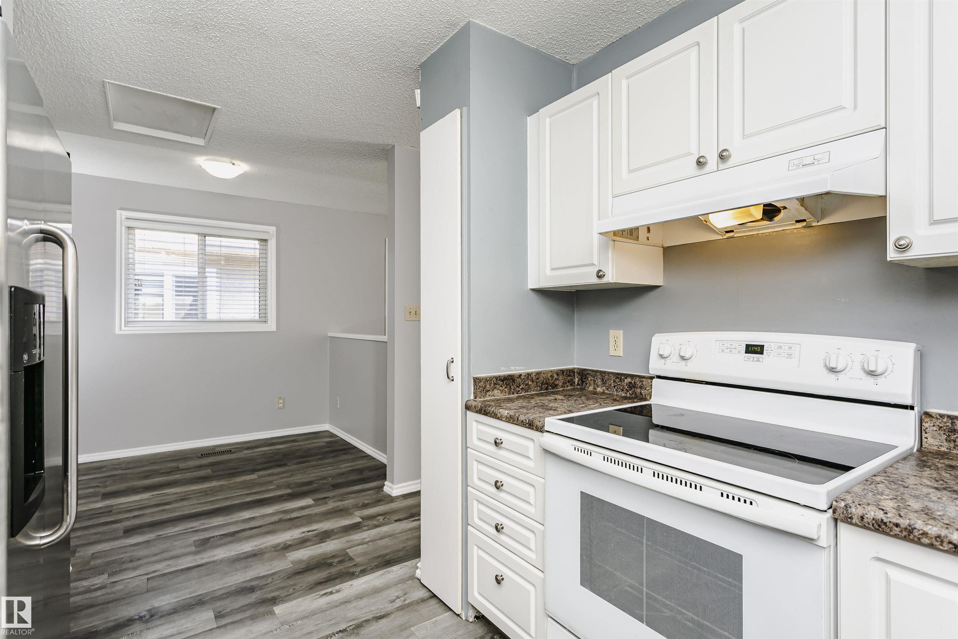 Photo 18 at 7428 188 Street NW, Lymburn, Edmonton
