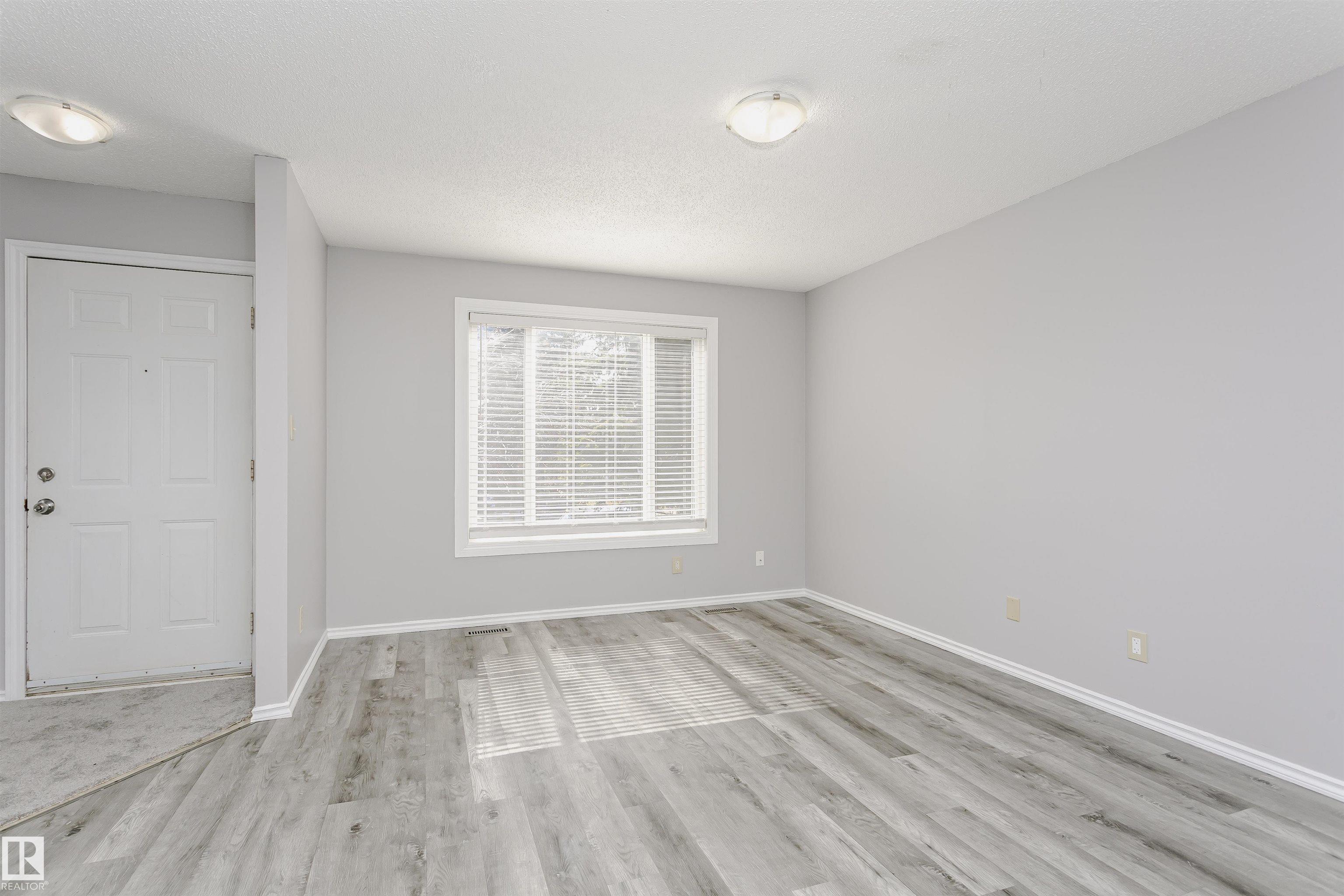 Photo 9 at 7428 188 Street NW, Lymburn, Edmonton
