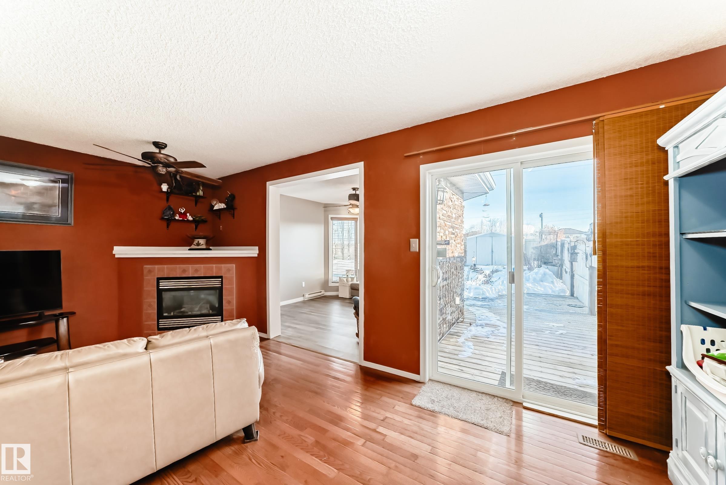 Photo 12 at 2927 30 Street NW, Silver Berry, Edmonton