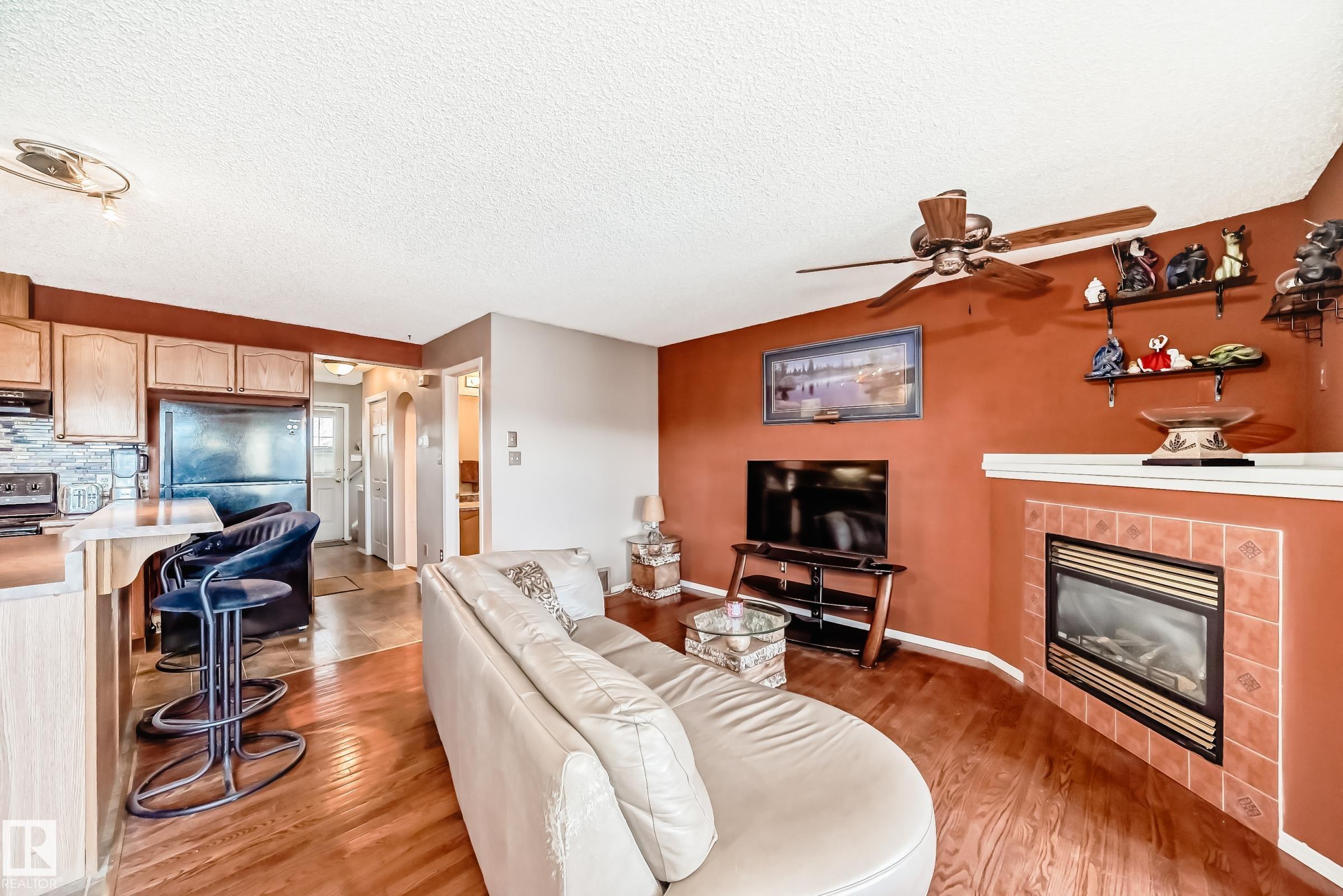 Photo 16 at 2927 30 Street NW, Silver Berry, Edmonton