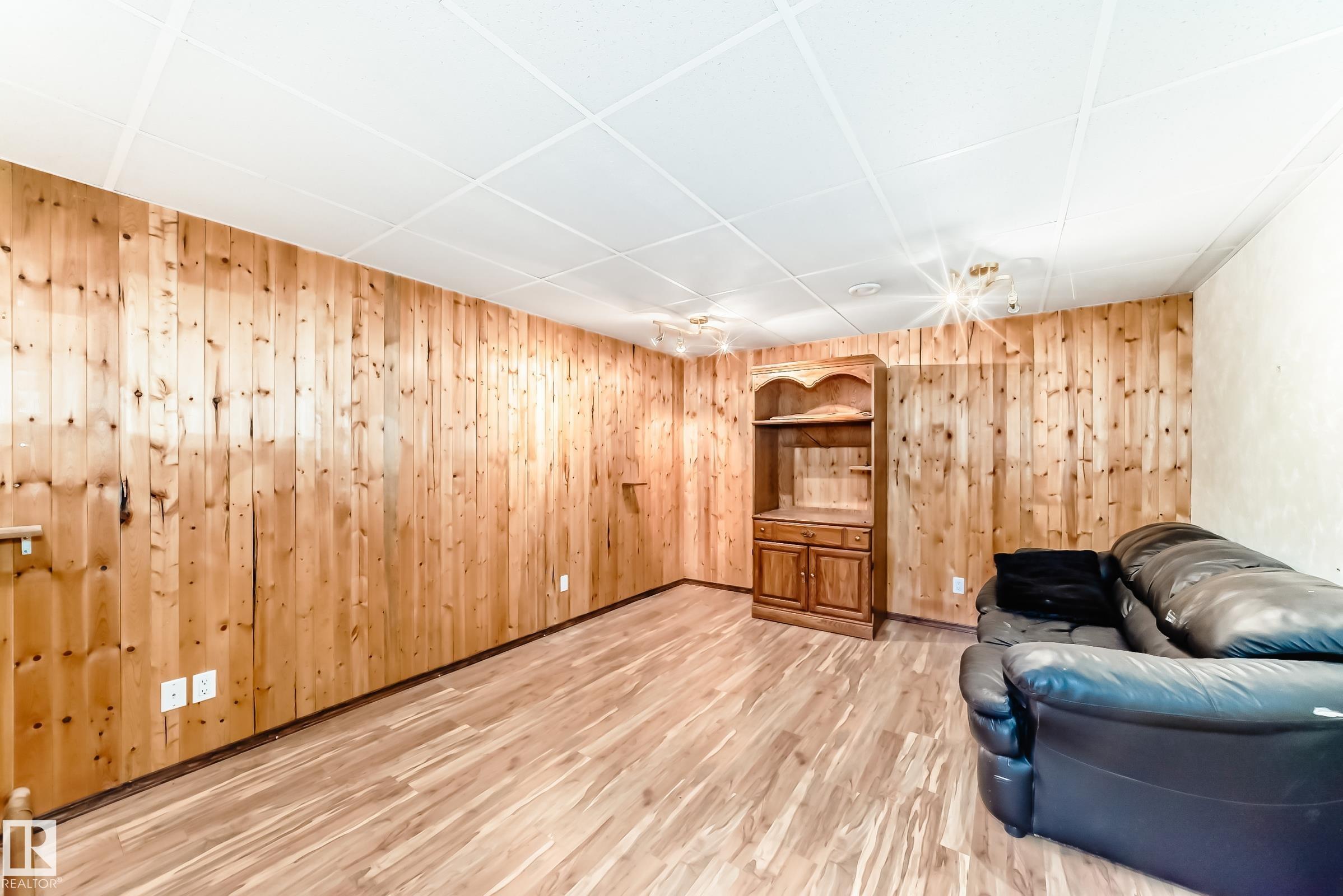 Photo 41 at 2927 30 Street NW, Silver Berry, Edmonton