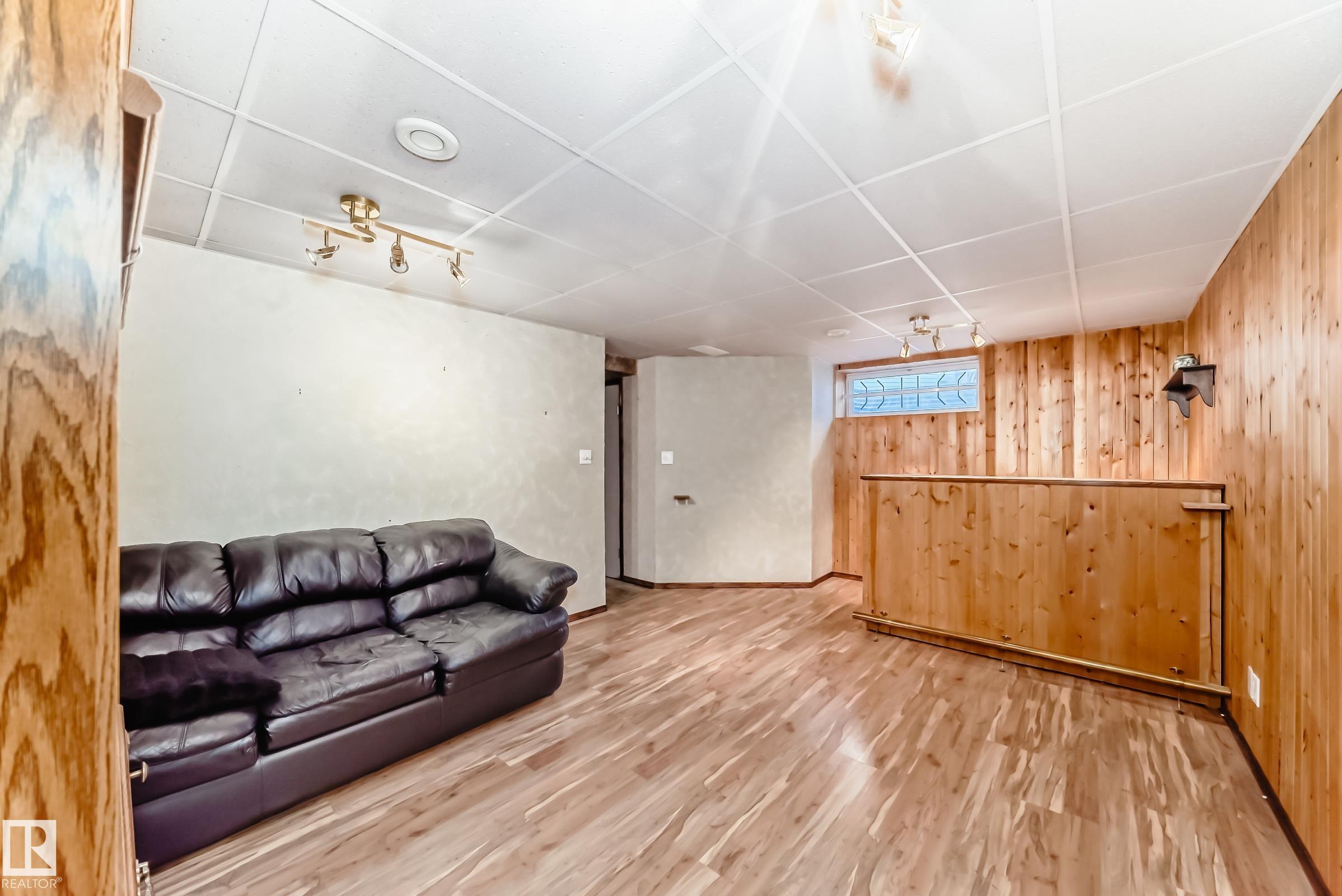 Photo 43 at 2927 30 Street NW, Silver Berry, Edmonton