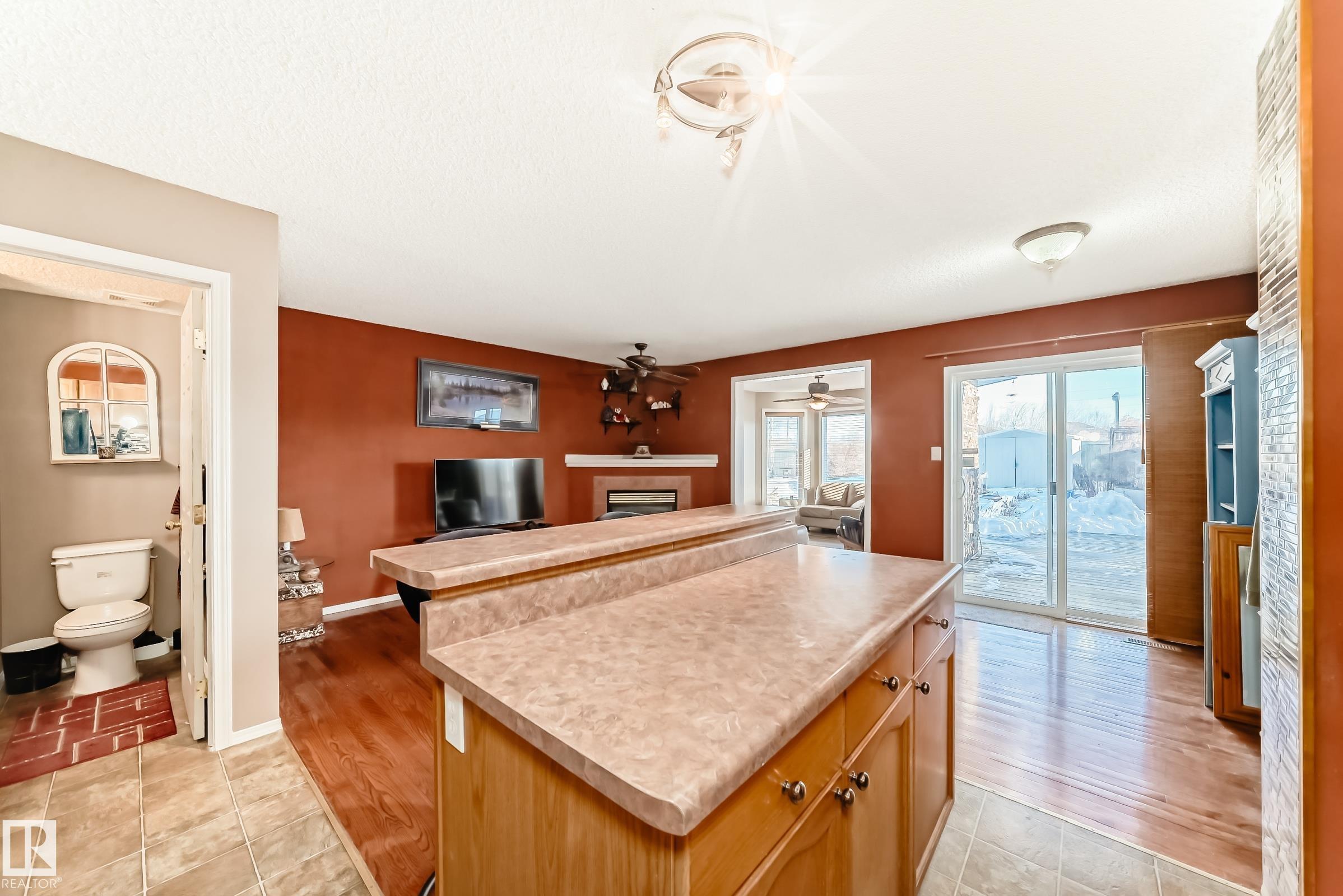 Photo 7 at 2927 30 Street NW, Silver Berry, Edmonton
