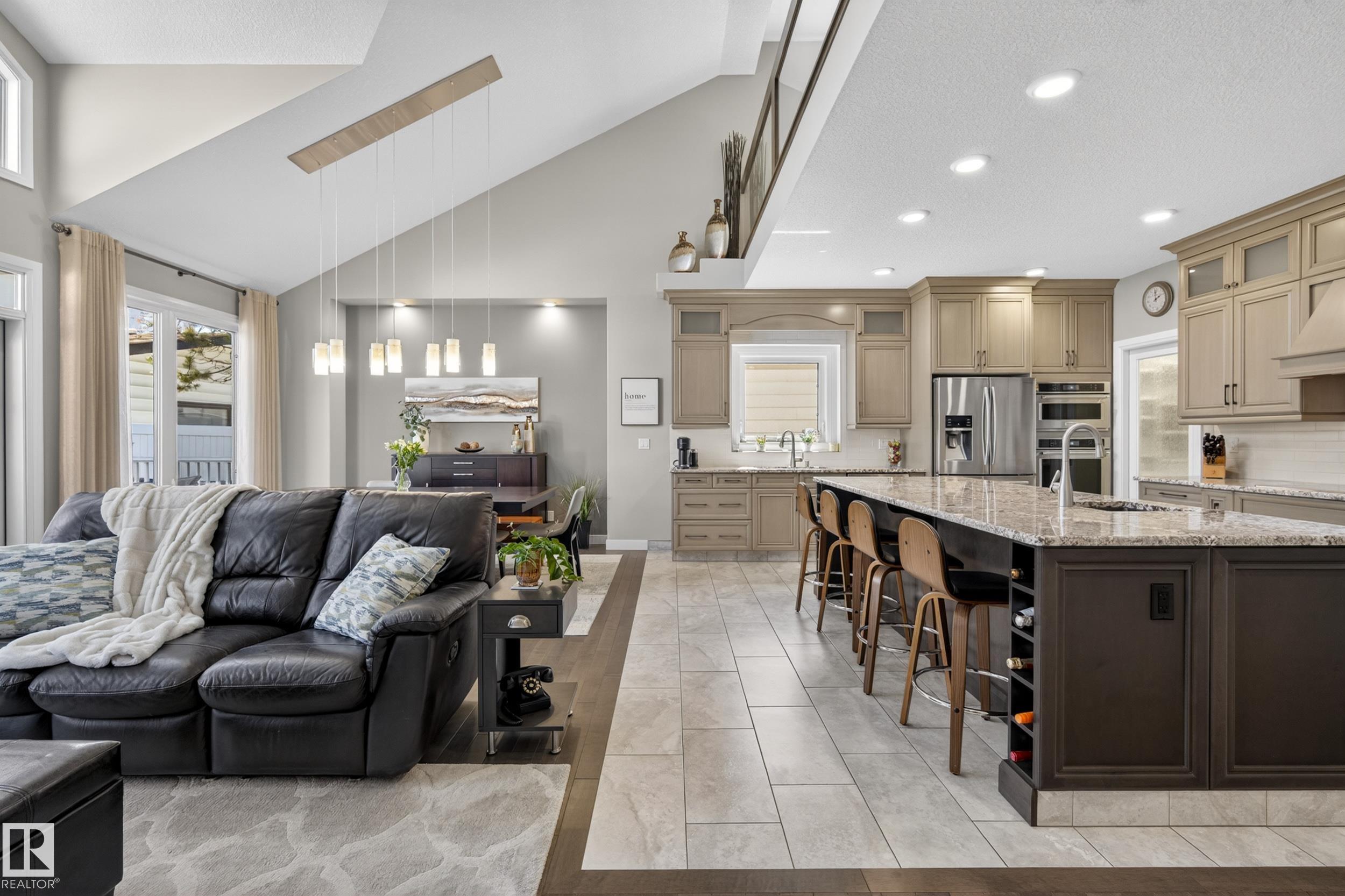 Photo 11 at 9245 87 Street NW, Strathearn, Edmonton