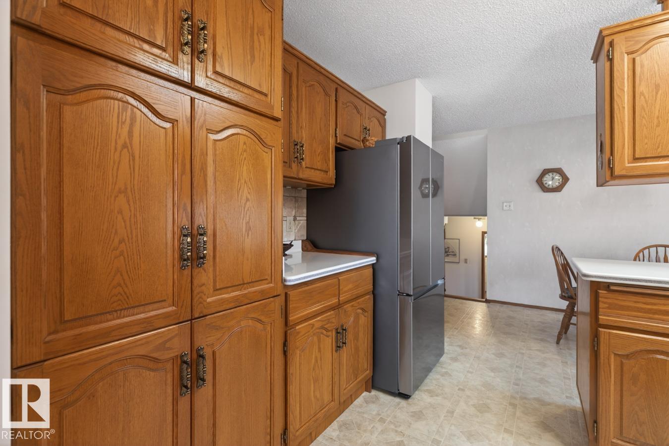 Photo 13 at 6036 105b Street NW, Pleasantview, Edmonton