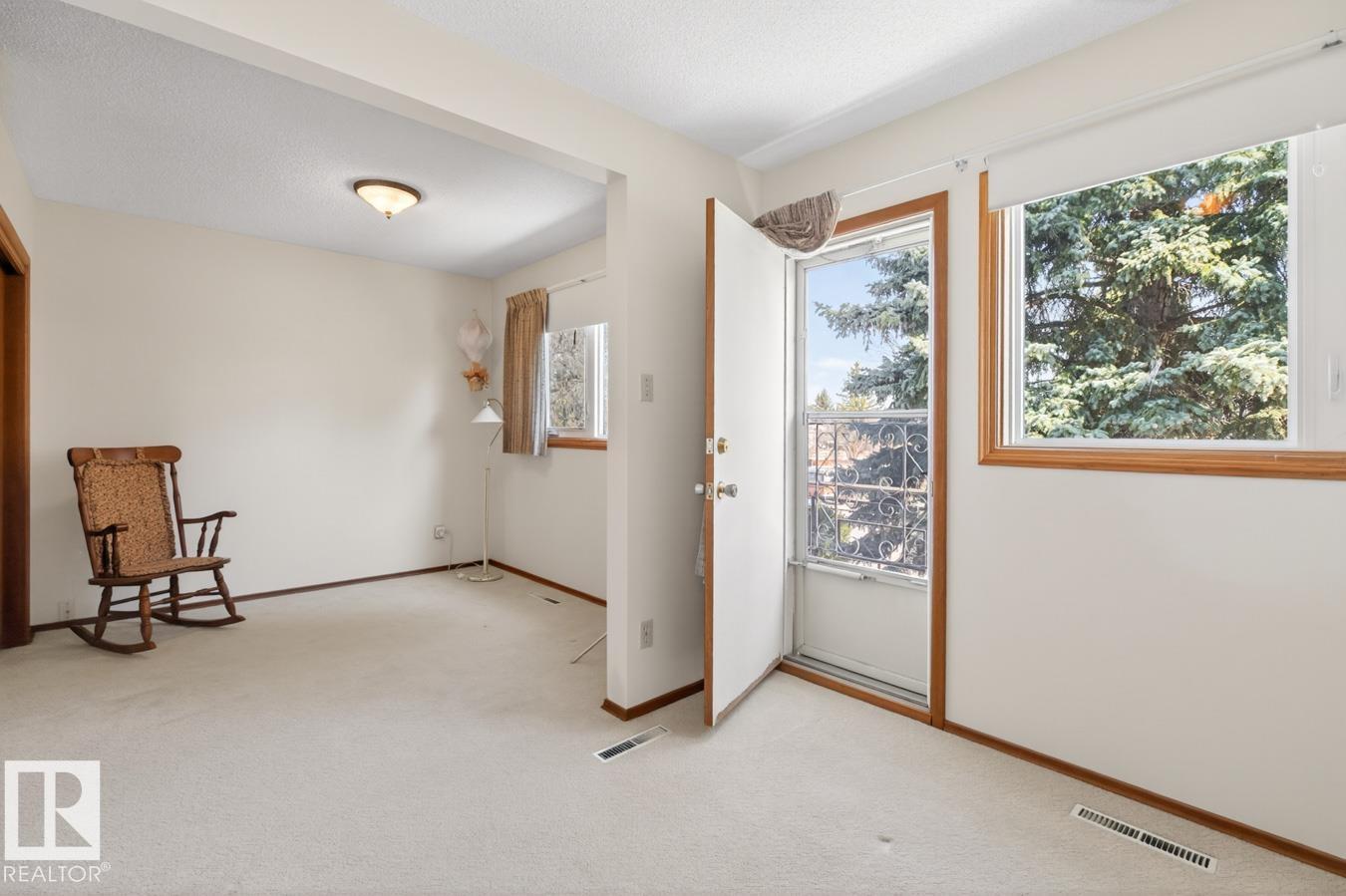 https://zimg.paragon.ice.com/ParagonImages/Property/PM/RAE/225398008/19/0/0/859cdf5b61d8e8a68aad7c47a3b6f4df/1/da42c0bc80c2d06f7a86ce5ad6f598c0/225398008-e47d9895-d868-4676-88f4-e5975d8204a8.JPG