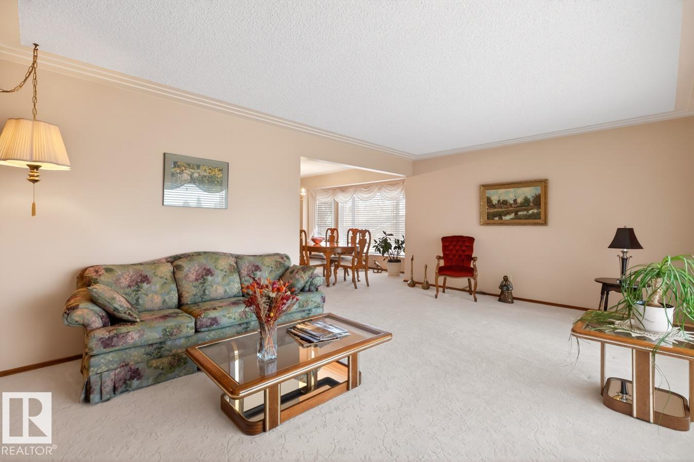 https://zimg.paragon.ice.com/ParagonImages/Property/PM/RAE/225398008/2/0/0/4dfddf29404df84f468788a7637dded7/1/da42c0bc80c2d06f7a86ce5ad6f598c0/225398008-23b6a563-6461-462b-af4b-024df4be2f0a.JPG