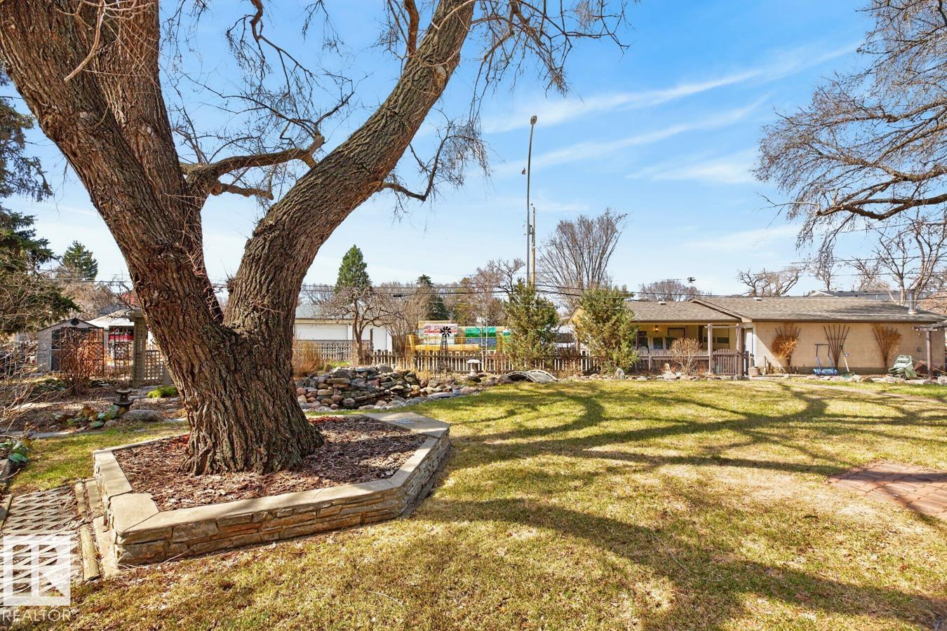 https://zimg.paragon.ice.com/ParagonImages/Property/PM/RAE/225398008/46/0/0/502a9a2e3a4b4df4580b5d8c0e2c8fc0/1/da42c0bc80c2d06f7a86ce5ad6f598c0/225398008-ba3c607e-4644-4999-a633-8b9844a04566.JPG
