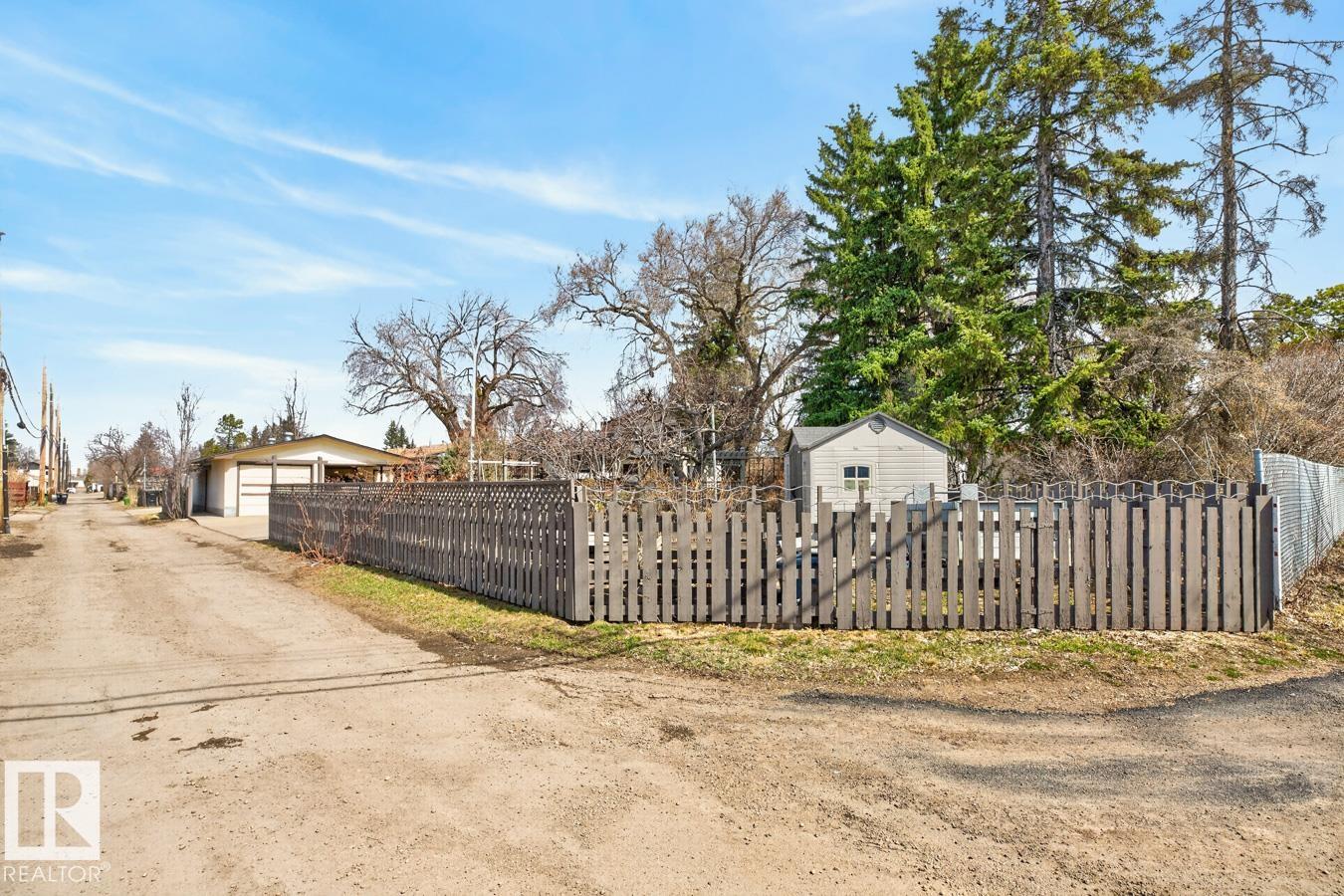 https://zimg.paragon.ice.com/ParagonImages/Property/PM/RAE/225398008/53/0/0/44efca1e6354342e3c131feaeac8ddba/1/da42c0bc80c2d06f7a86ce5ad6f598c0/225398008-a83c751a-0ddb-4819-93b7-8ef4e233e1cb.JPG
